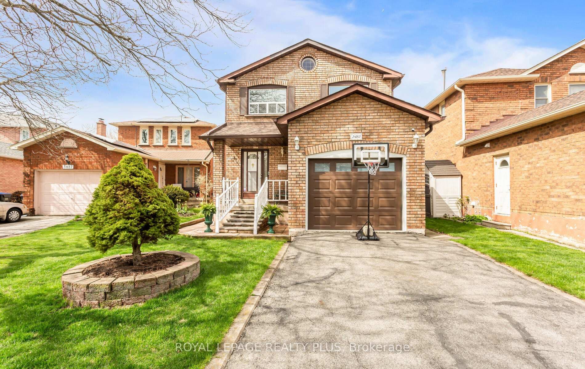 3483 Chartrand Crescent photo 1