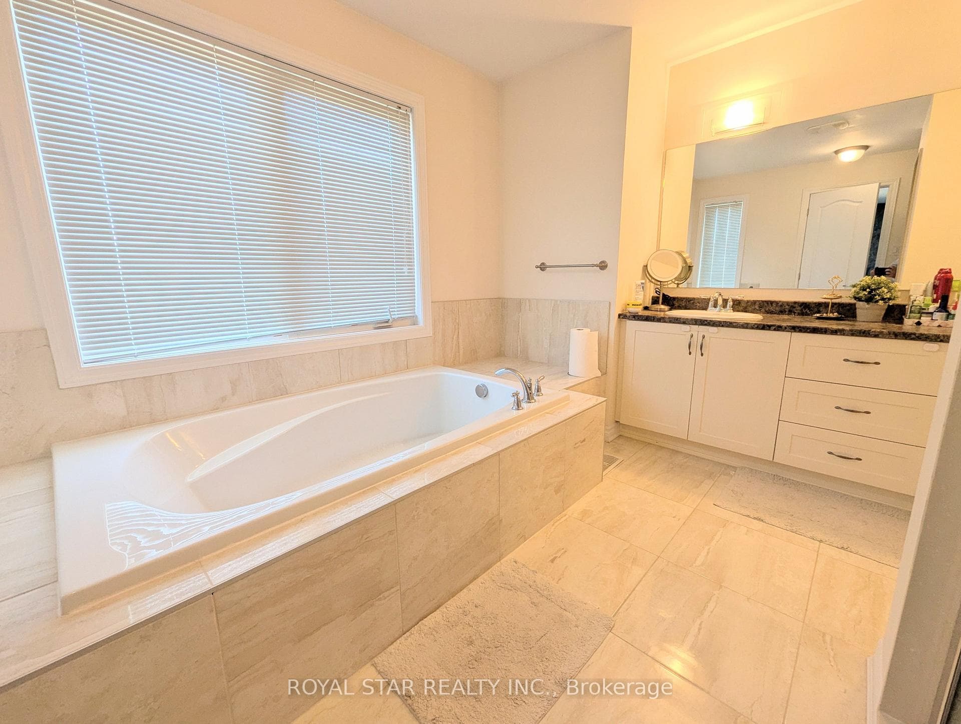615 Dundonald Drive photo 14