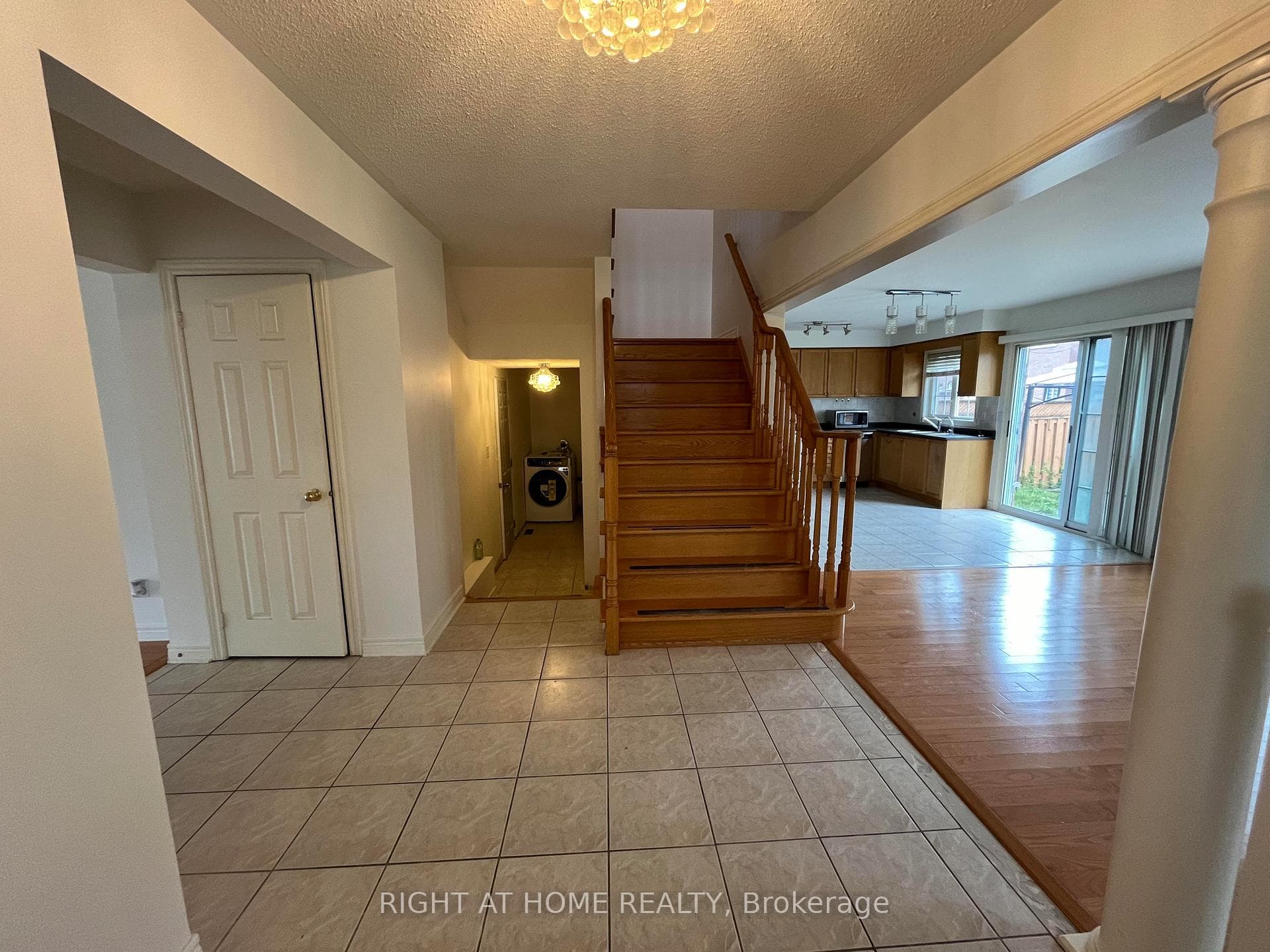 5901 Bermuda Drive Unit Upper photo 4