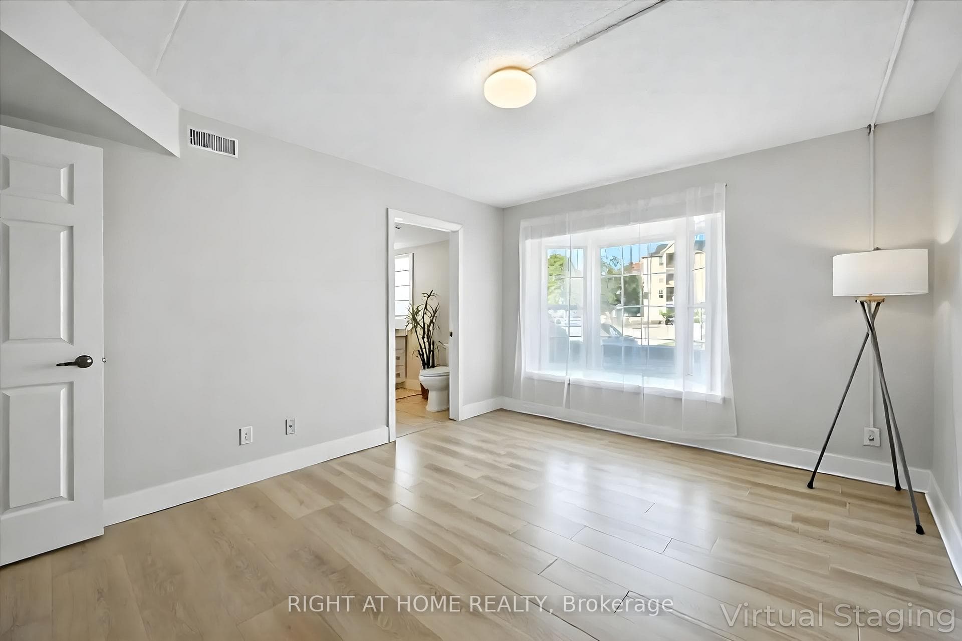 1421 Walkers Line Unit 102 photo 11