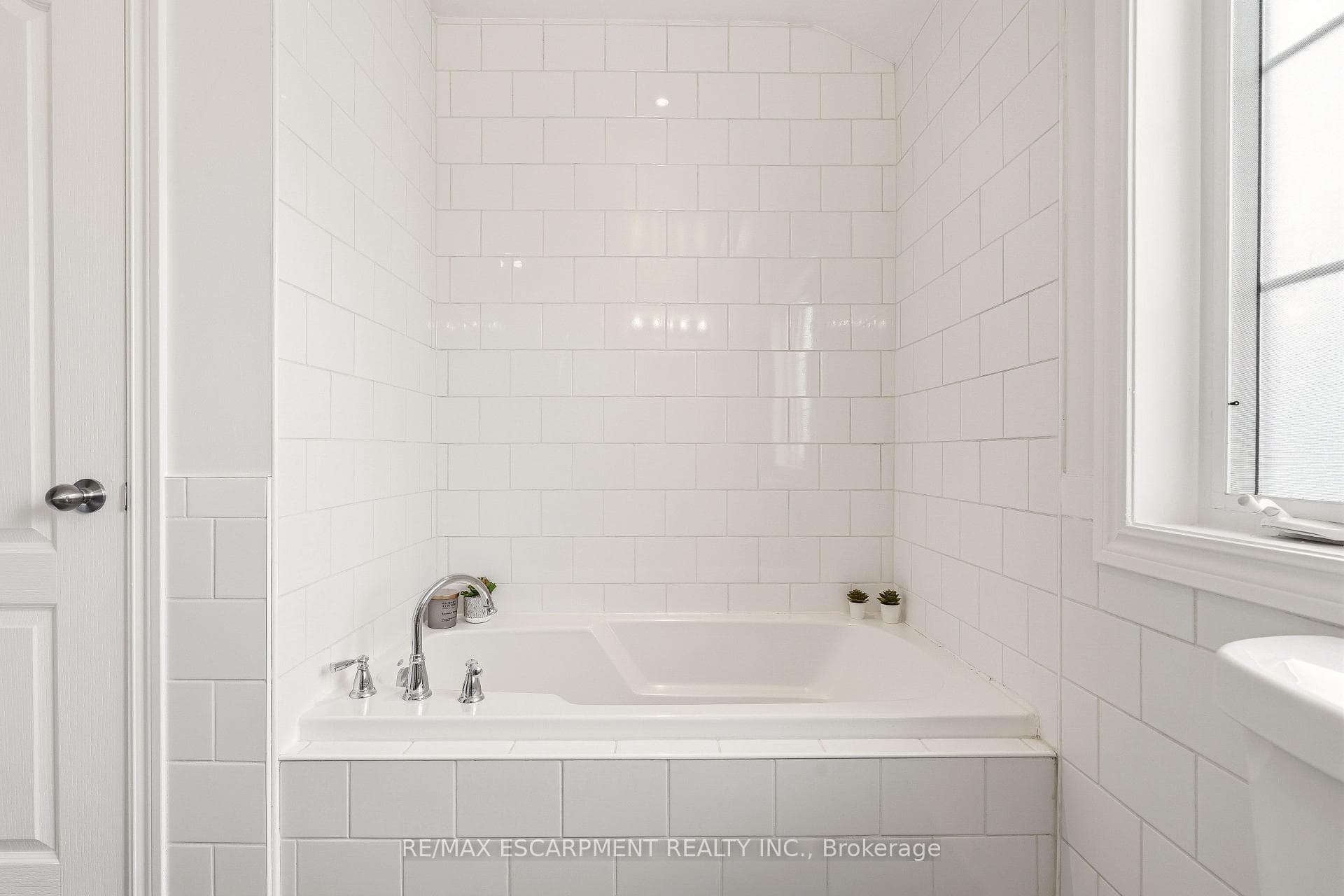 5080 Fairview Street Unit 30 photo 27