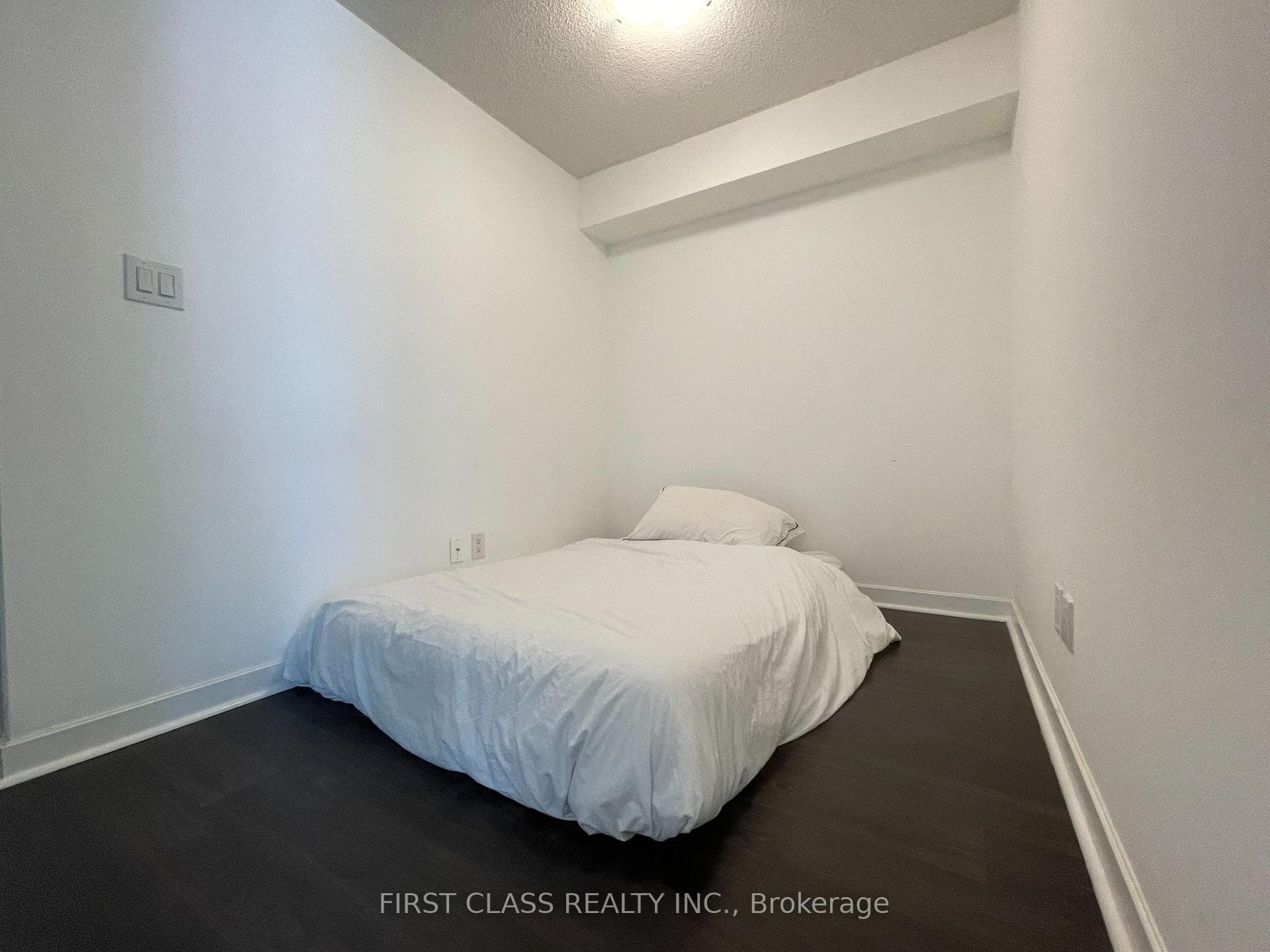 33 Bay Street Unit 801 photo 10