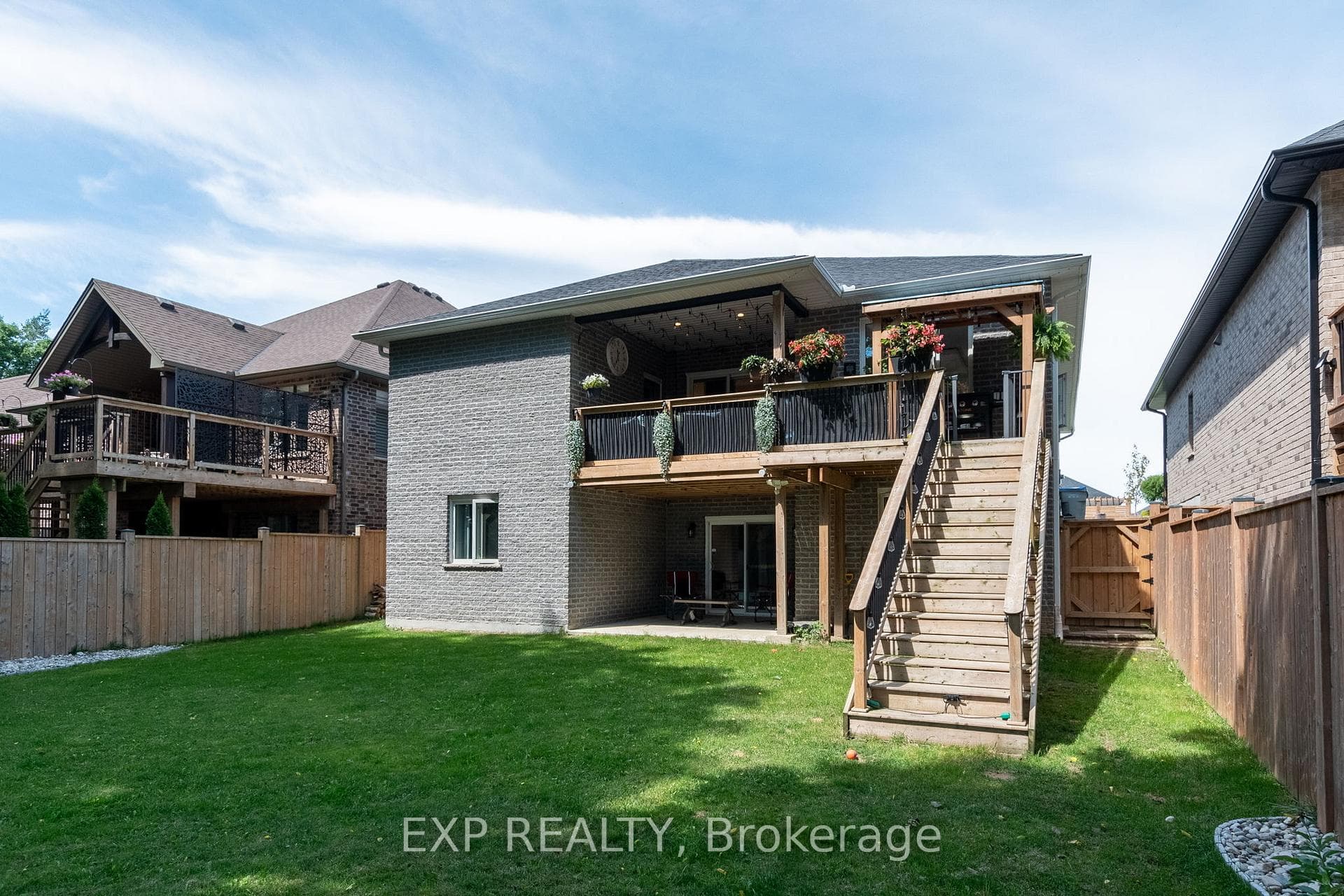 72 Kemp Crescent photo 32