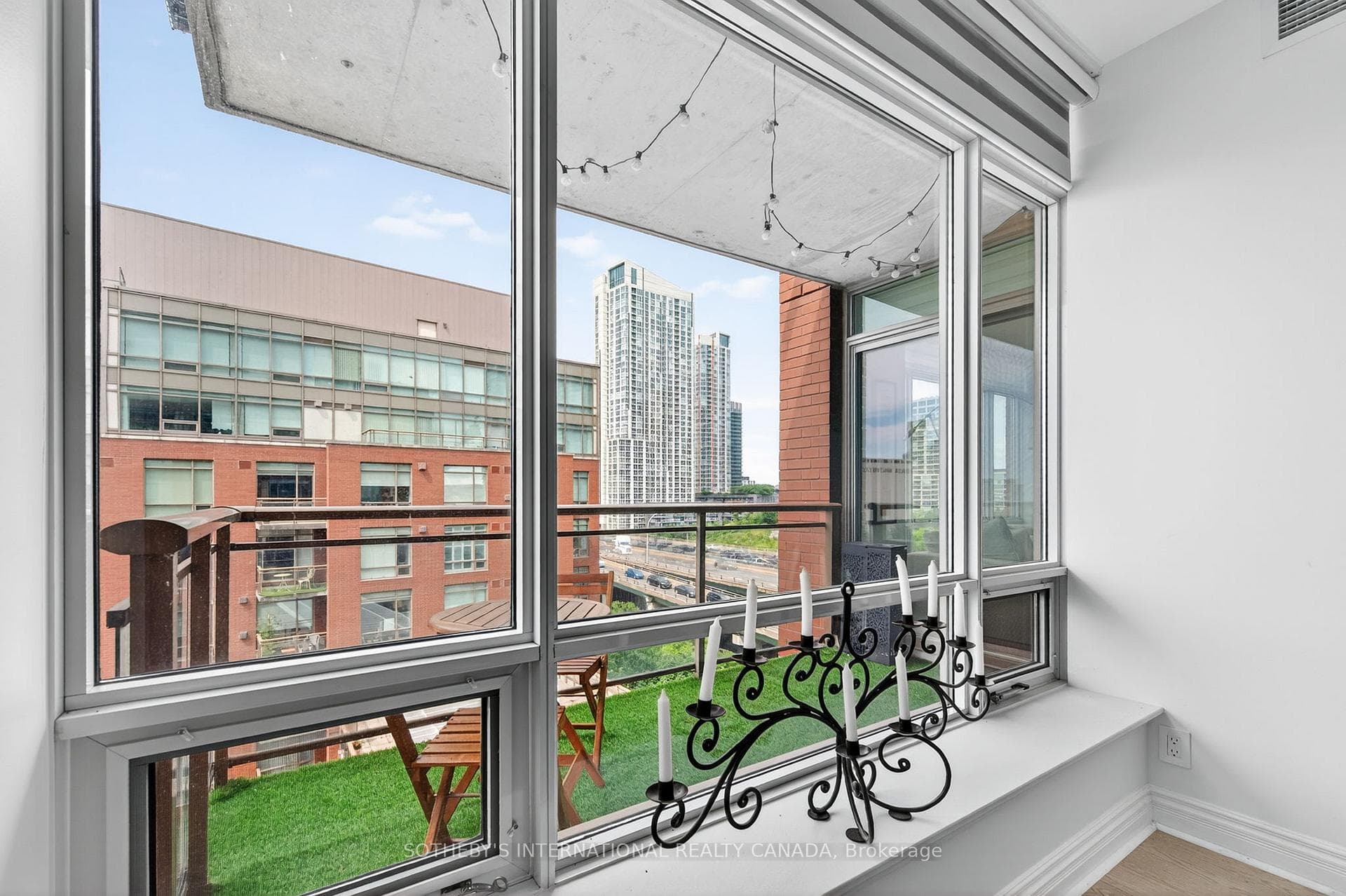 500 Queens Quay N/A Unit 916E photo 38