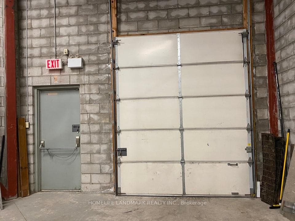 60 West Wilmot Street Unit 18 photo 5
