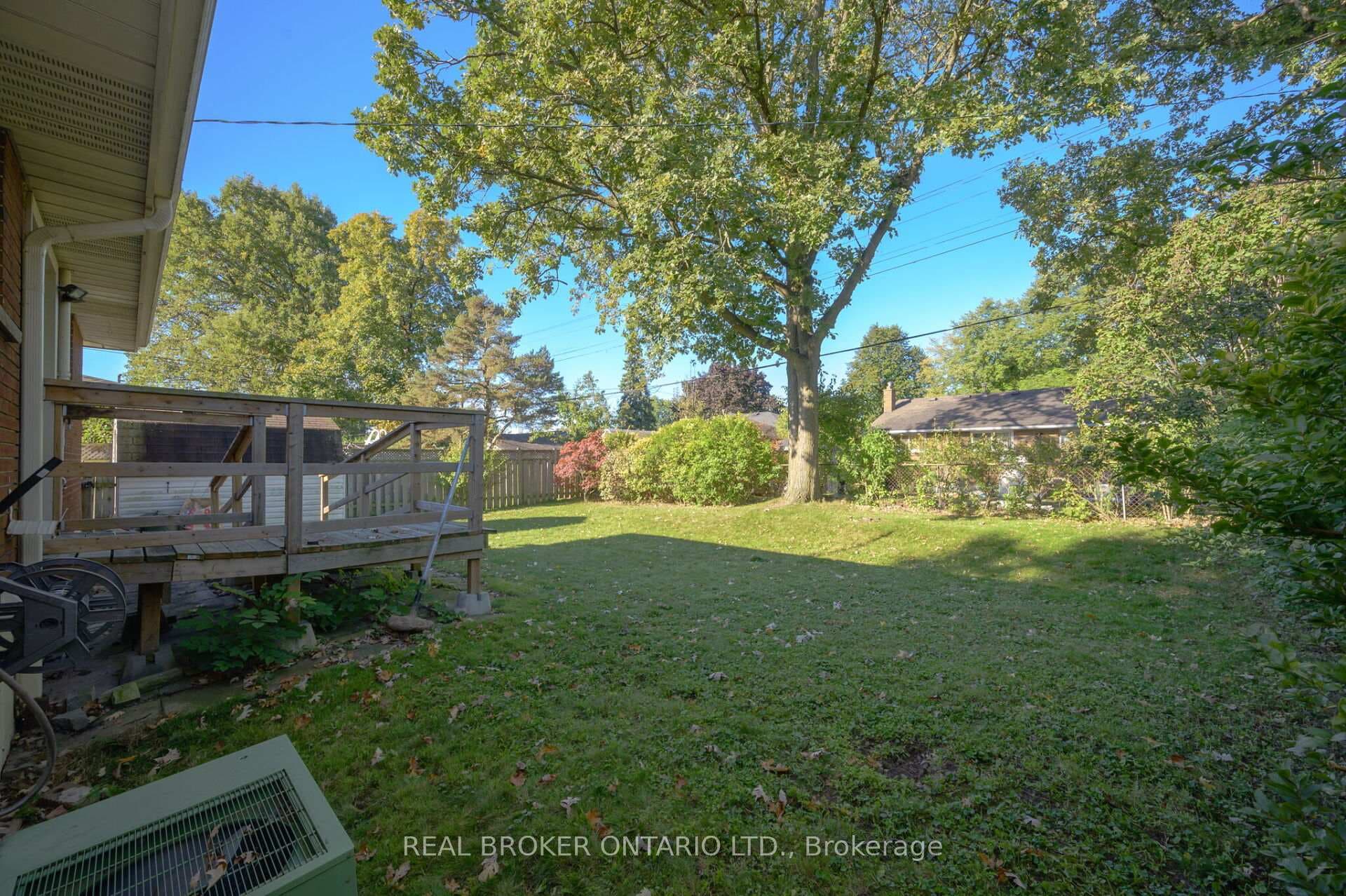 26 Carousel Avenue photo 25