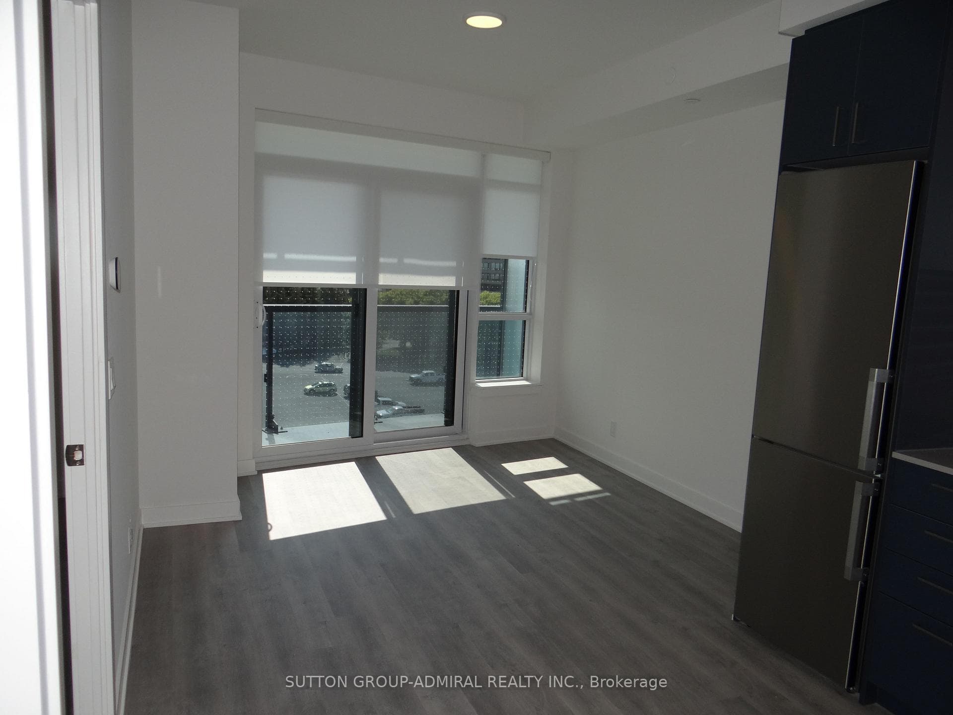 30 Upper Mall Way Unit 405 photo 12