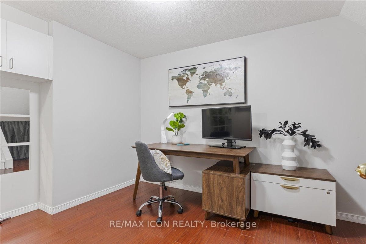 211 Veronica Drive Unit 26 photo 18