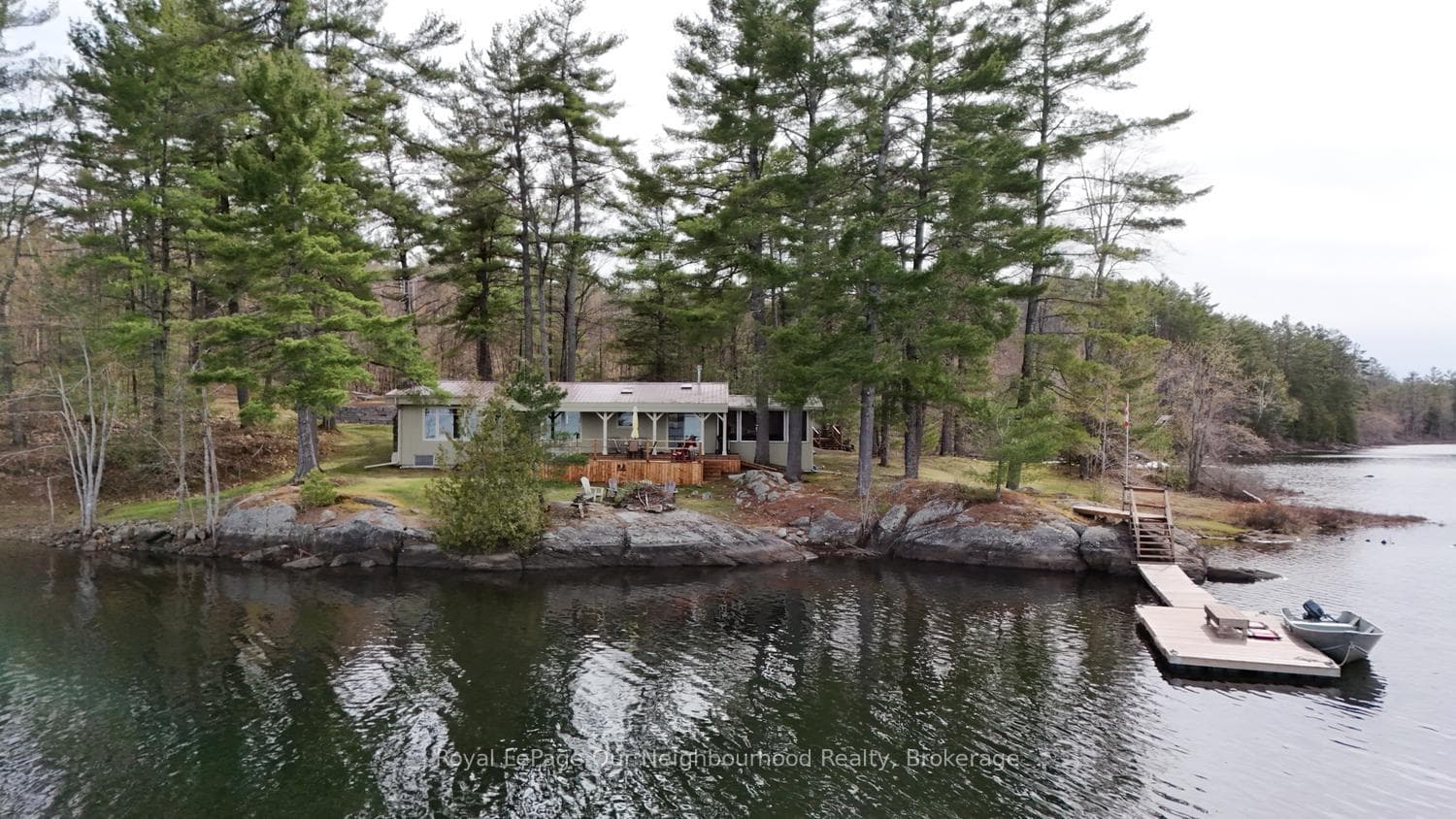 823 Tangamong Road photo 3
