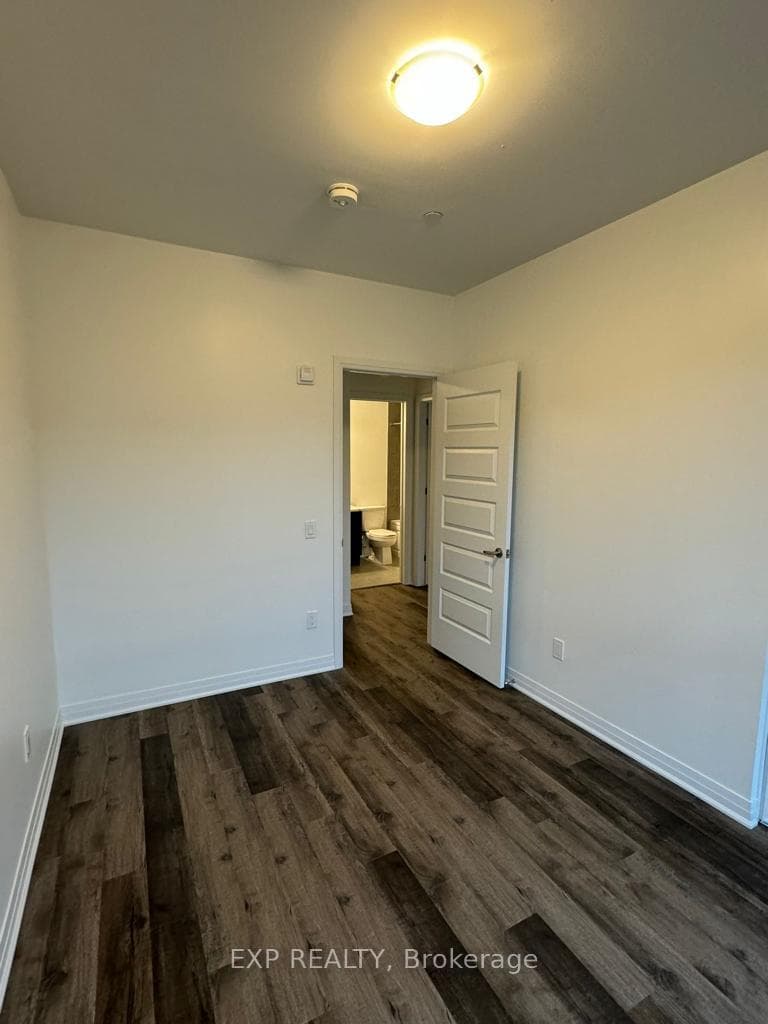 460 Gordon Krantz Avenue Unit 101 photo 20