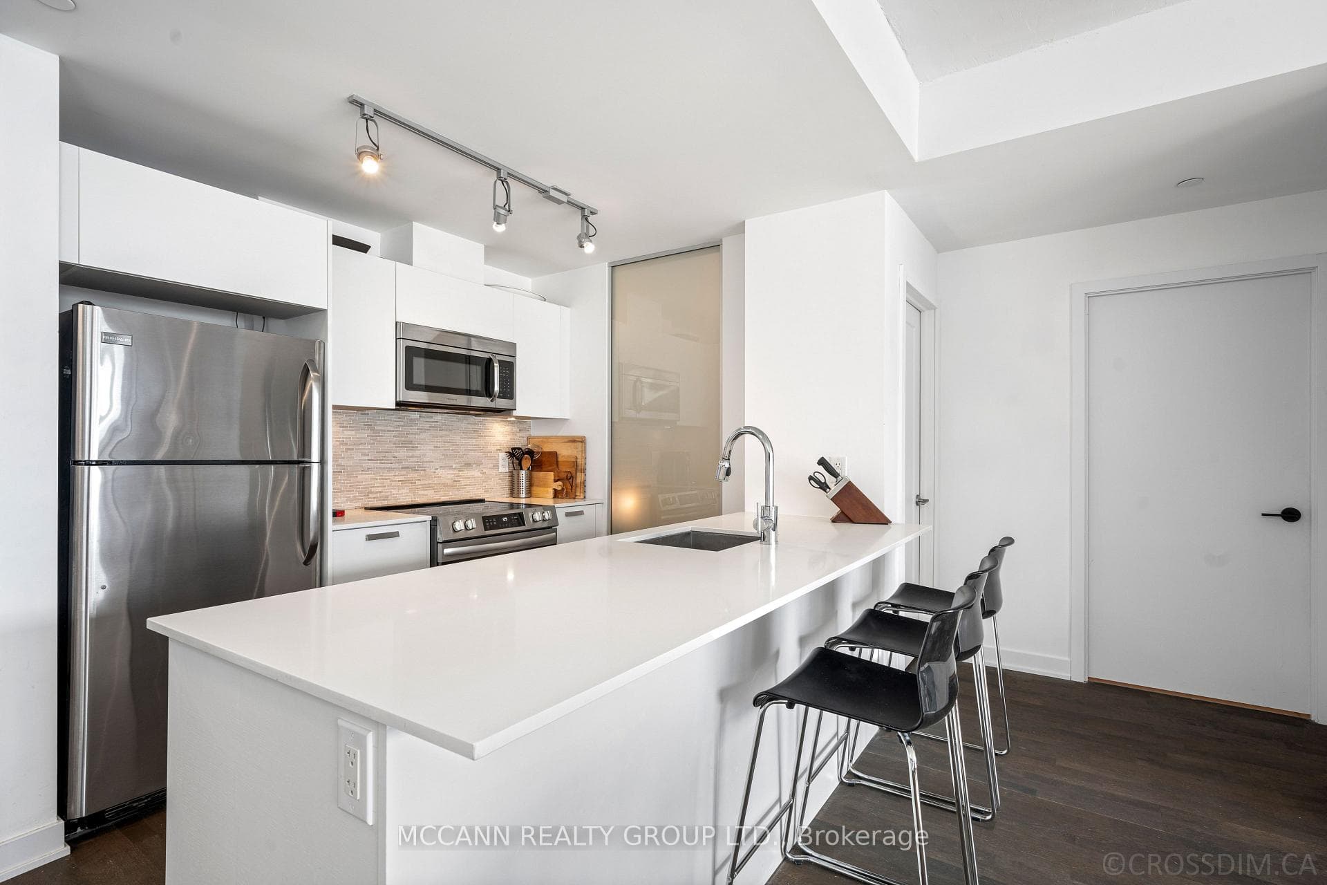 1815 Yonge Street Unit 1801 photo 6