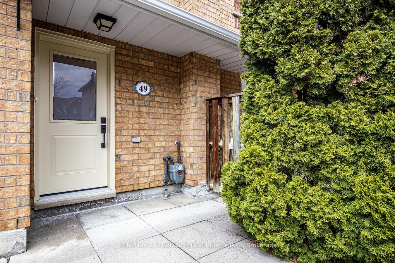 2 Hedge End Road Unit 49 photo 4