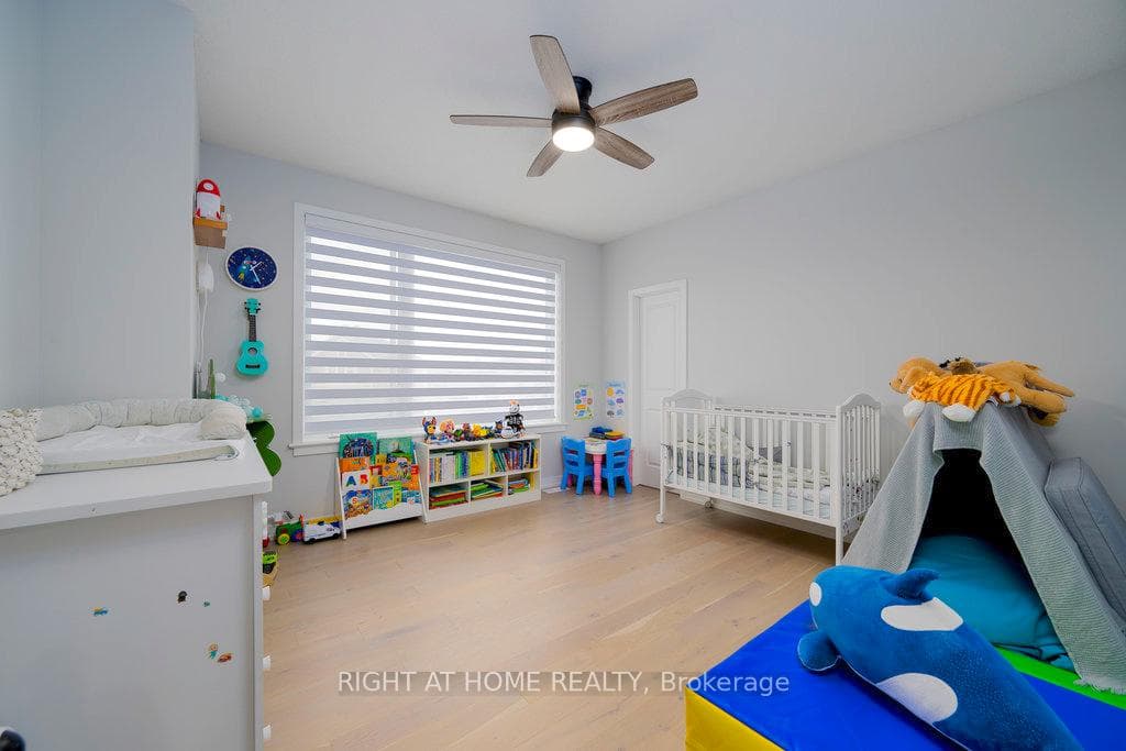 159 Boulonnais Grove photo 35