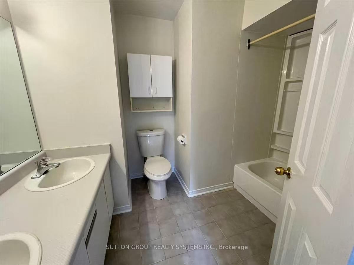 2275 Credit Valley Road Unit 100 photo 15