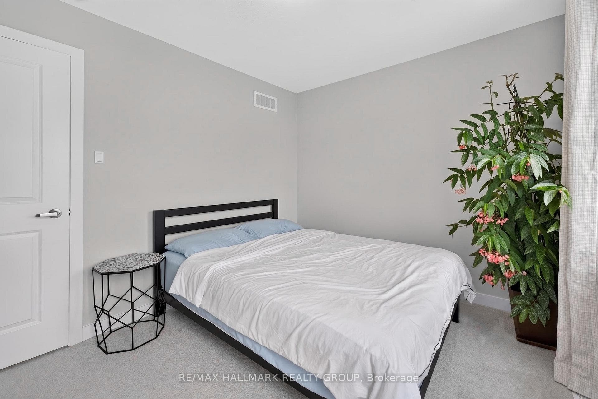 627 Alopex Row photo 33