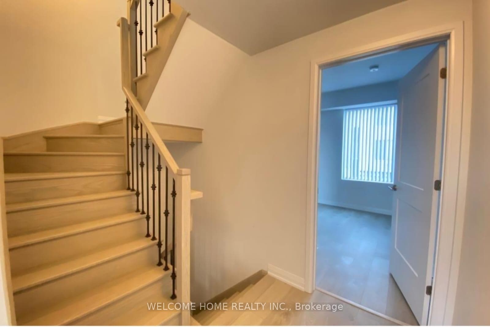 1040 Portage Parkway Unit Th55 photo 10