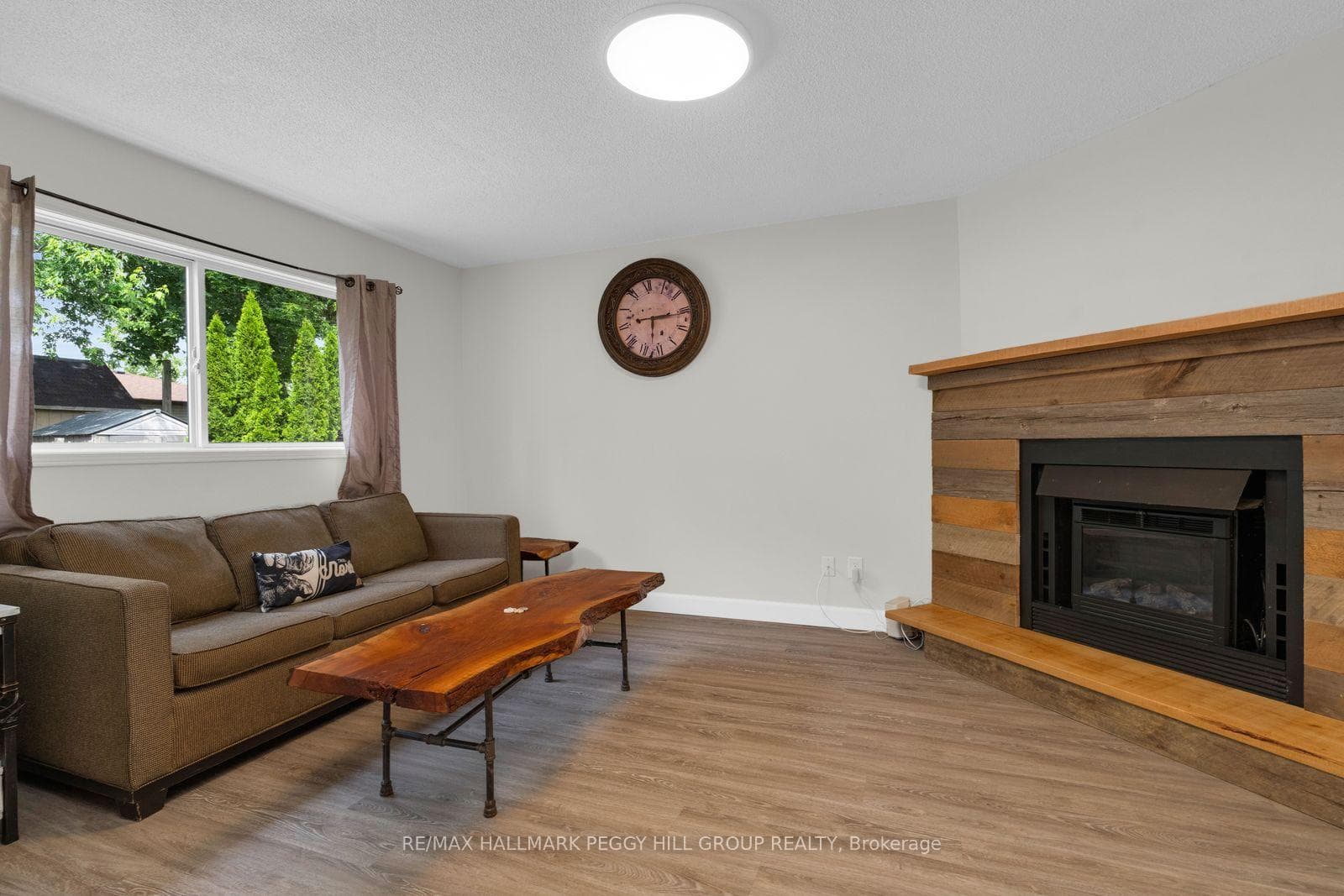468 Grove Street photo 7