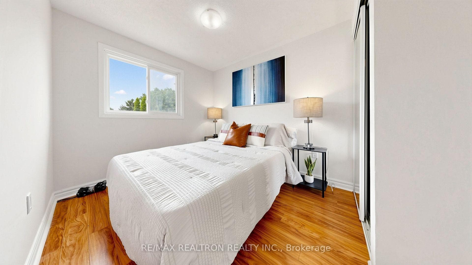 64 Dunbar Crescent photo 25