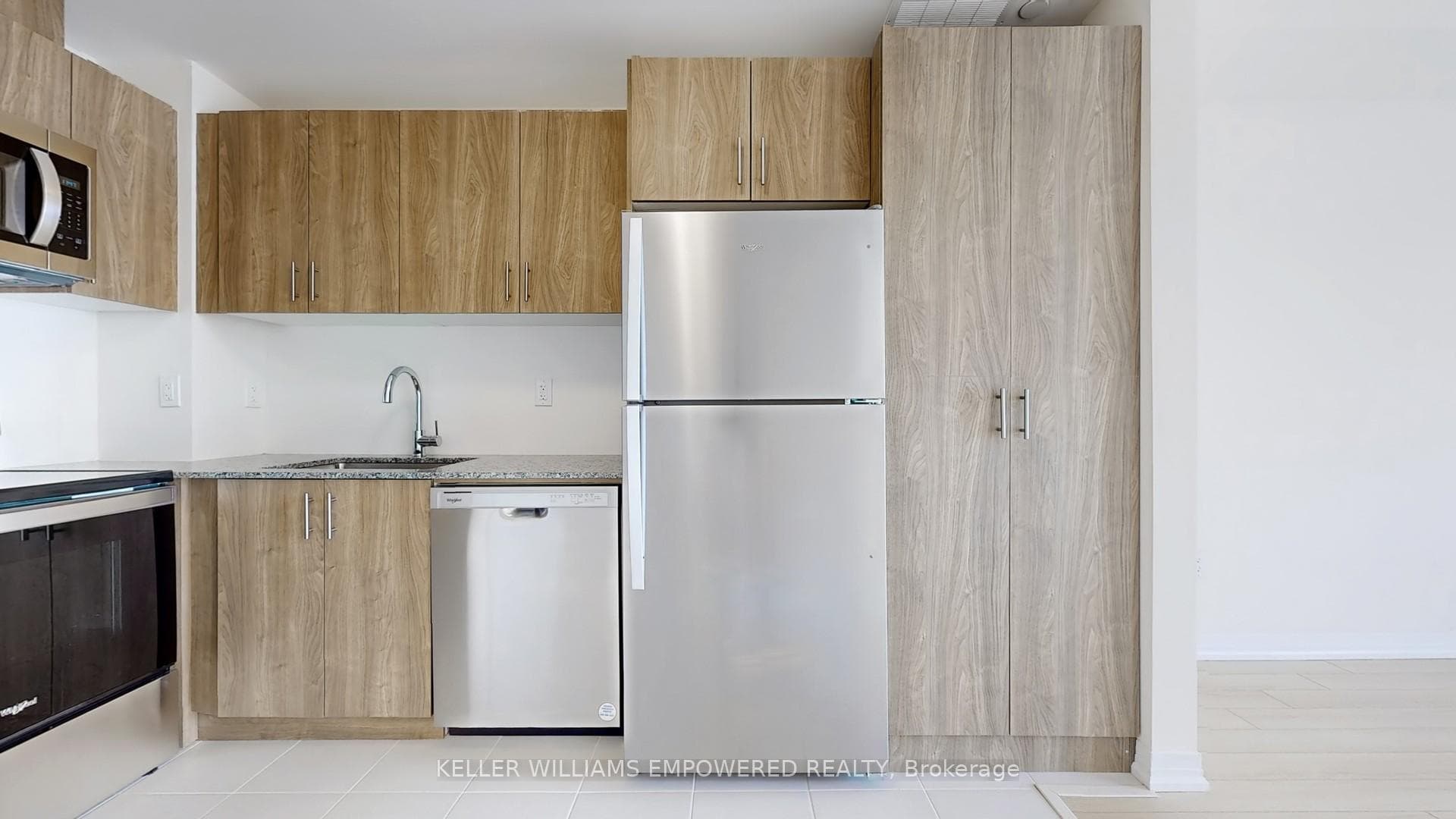 155 Tapscott Road Unit 19 photo 9