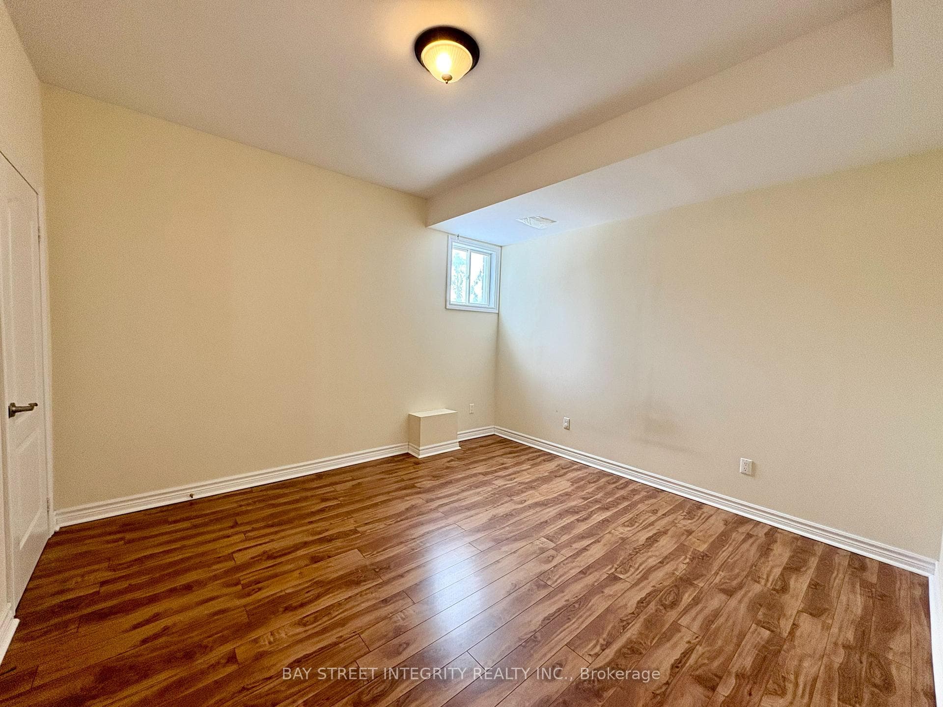 53 Mancini Crescent Unit Basement photo 8