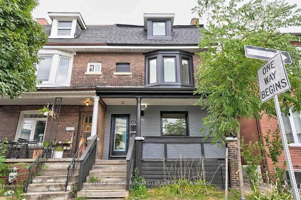 653 Manning Avenue Unit 4 photo 1