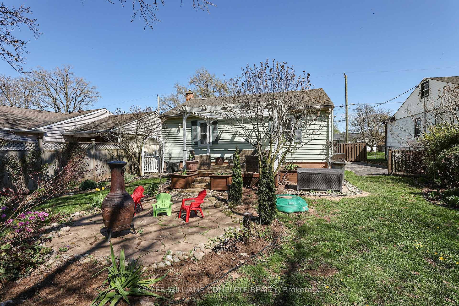 51 Lakeview Avenue photo 24