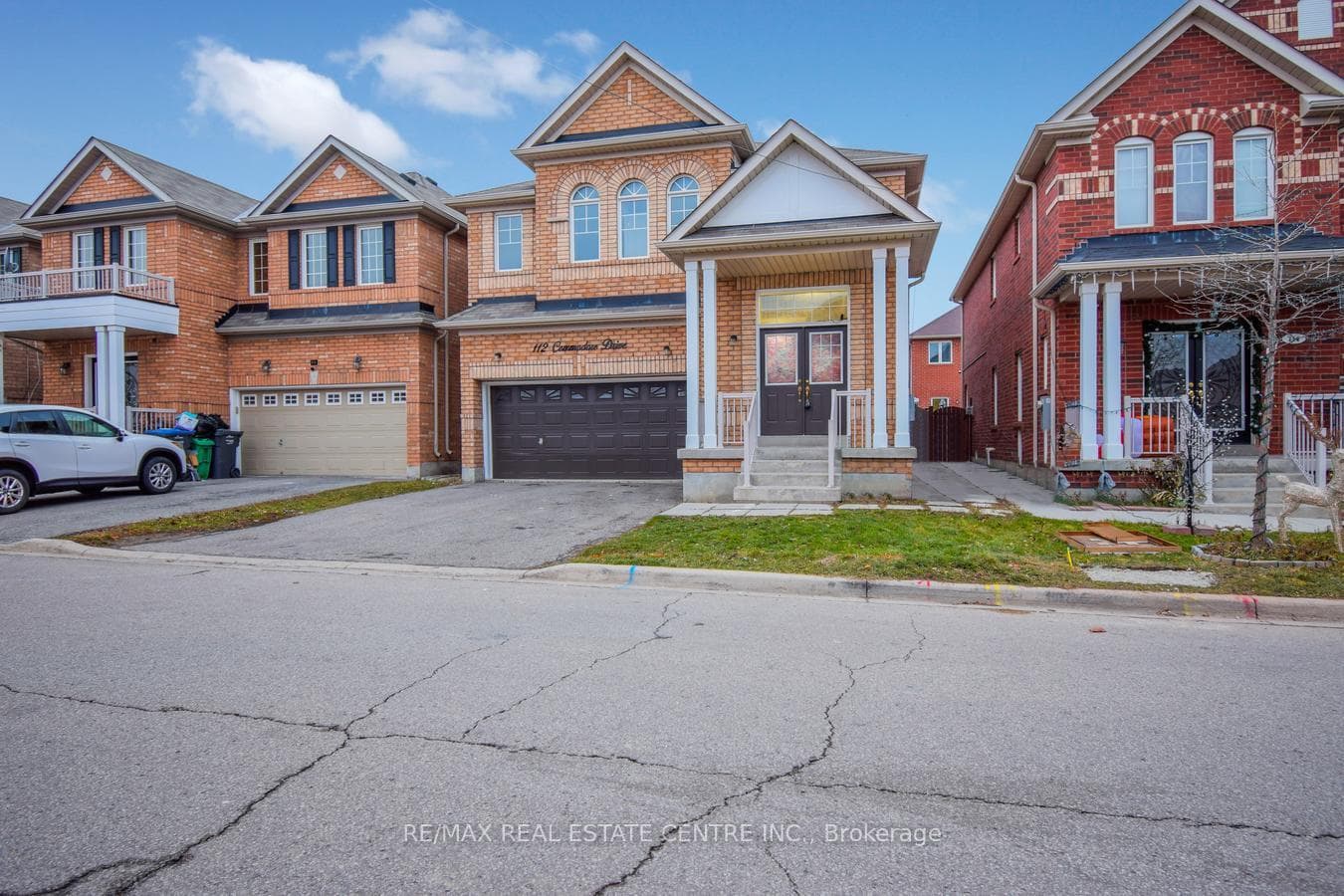 112 Commodore Drive photo 1