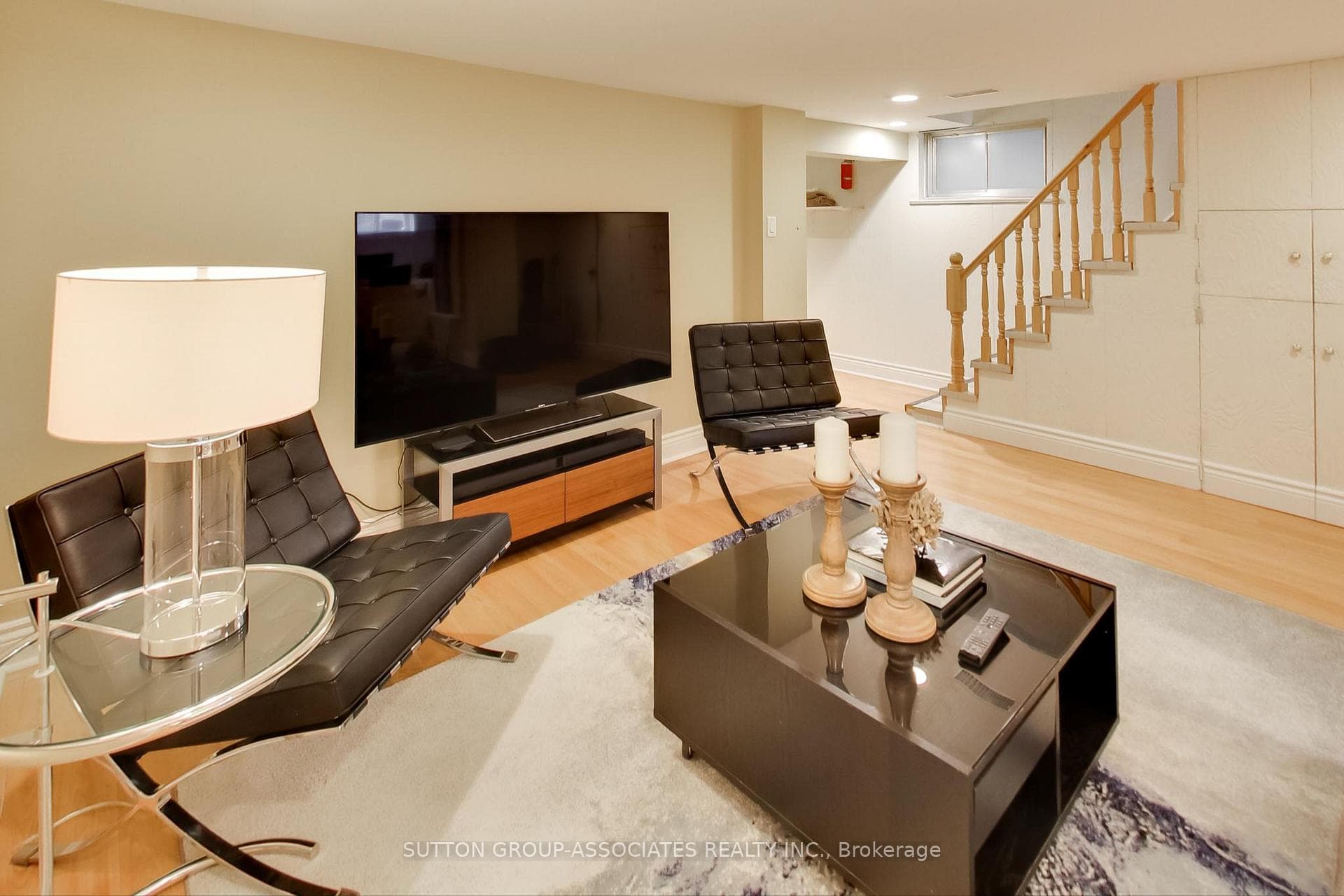 251 Lauder Avenue photo 27