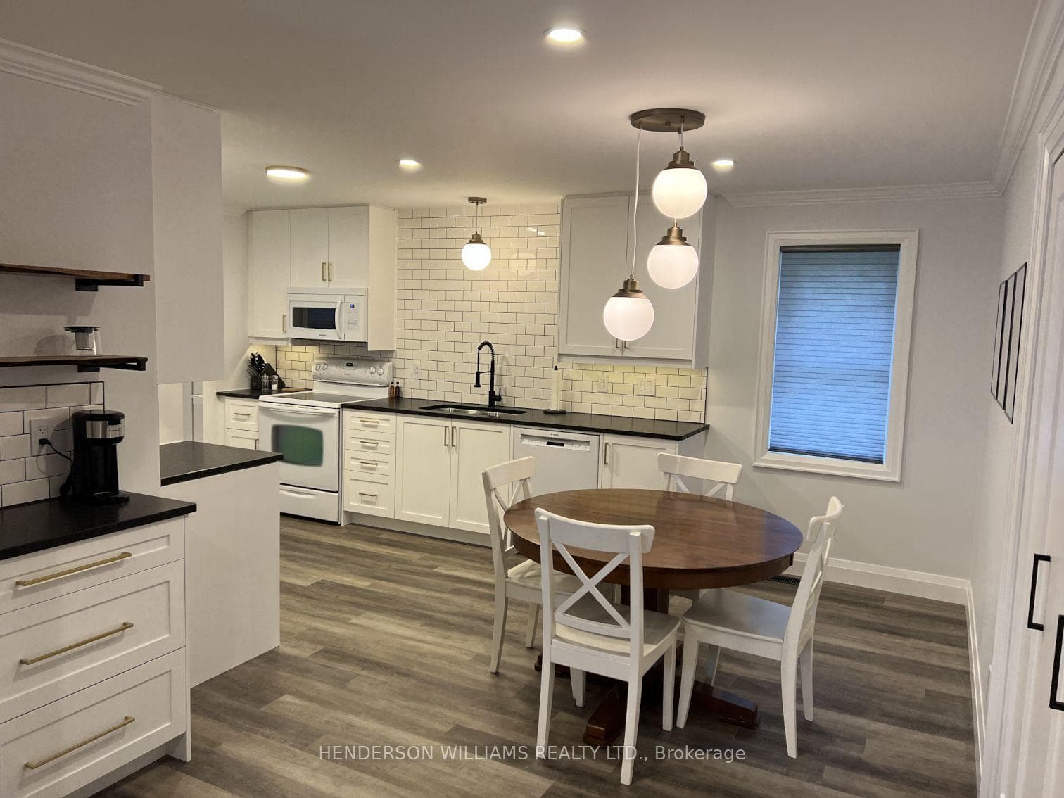 66 Maclellan Avenue Unit A photo 2
