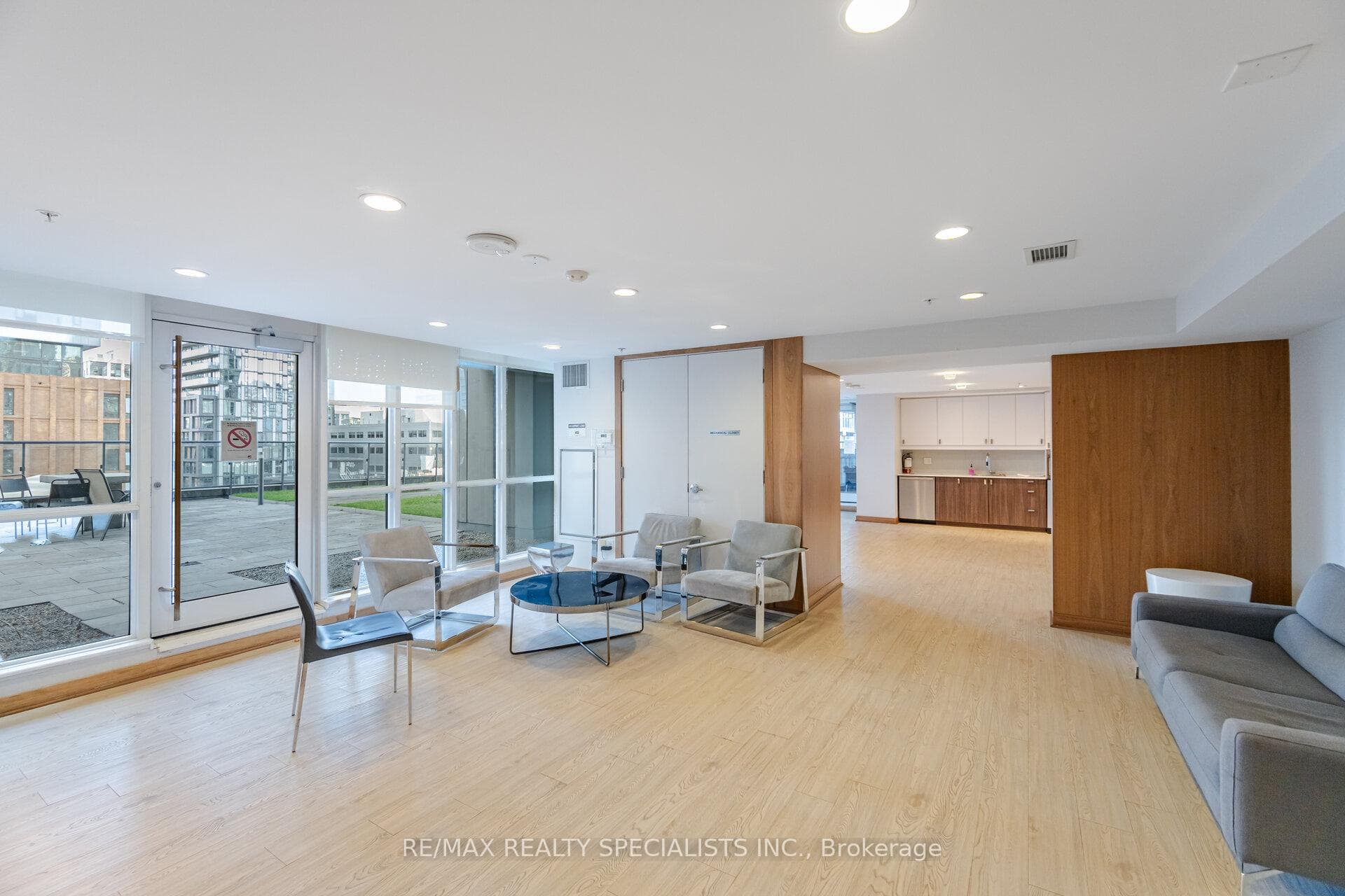 295 Adelaide Street Unit 511 photo 27