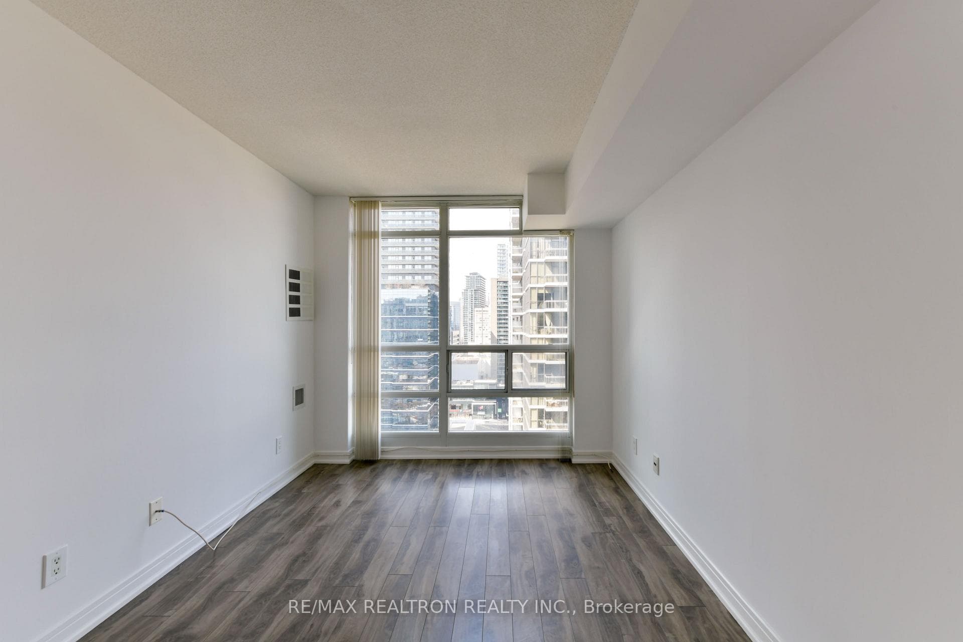31 Bales Avenue Unit 2107 photo 18