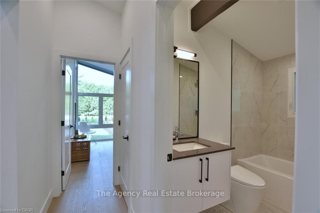 135 LONGPOINT Road photo 45