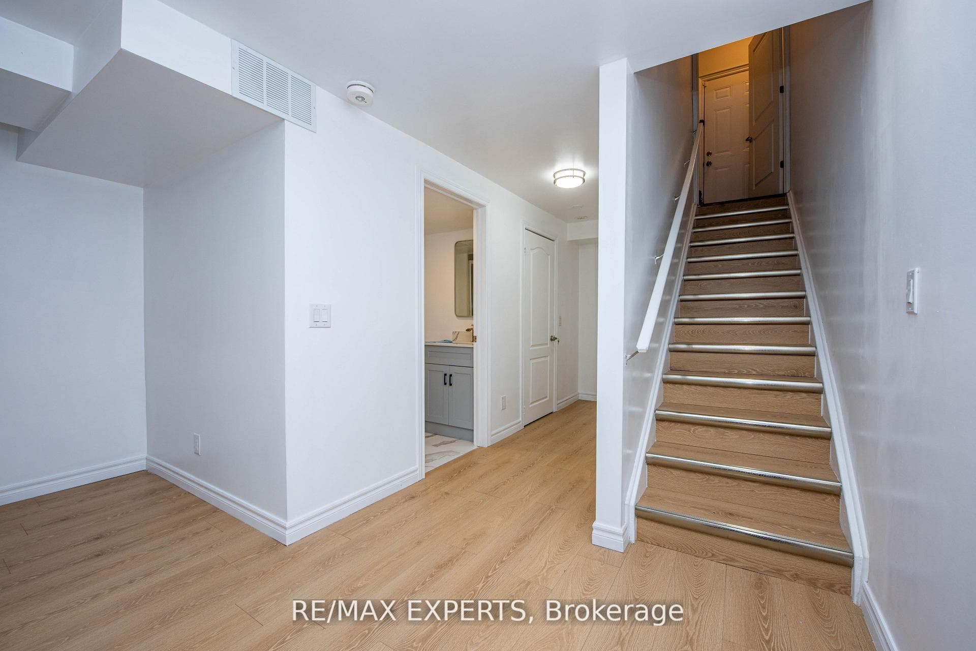 381 Inspire Boulevard photo 15