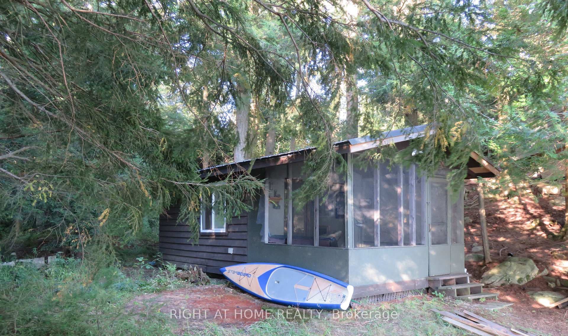 Guest cabin- room for many friends
