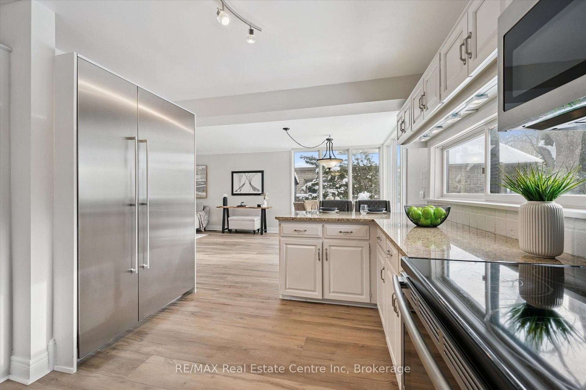 64 Stuart Street photo 6