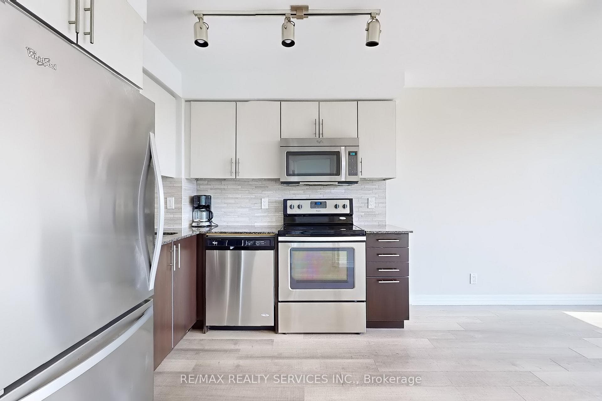 80 Esther Lorrie Drive Unit 415 photo 16