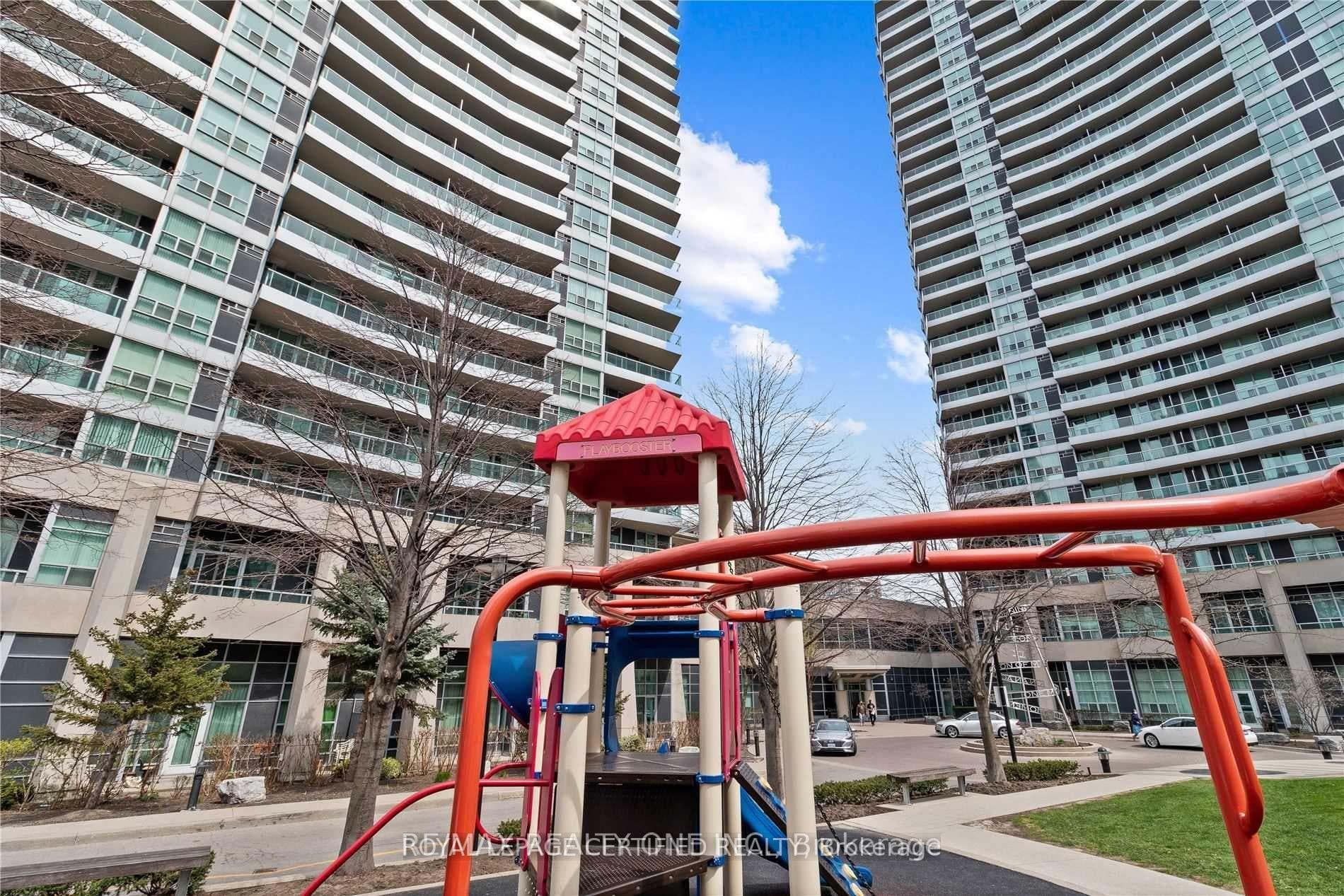 33 Elm Drive Unit Tp2709 photo 3