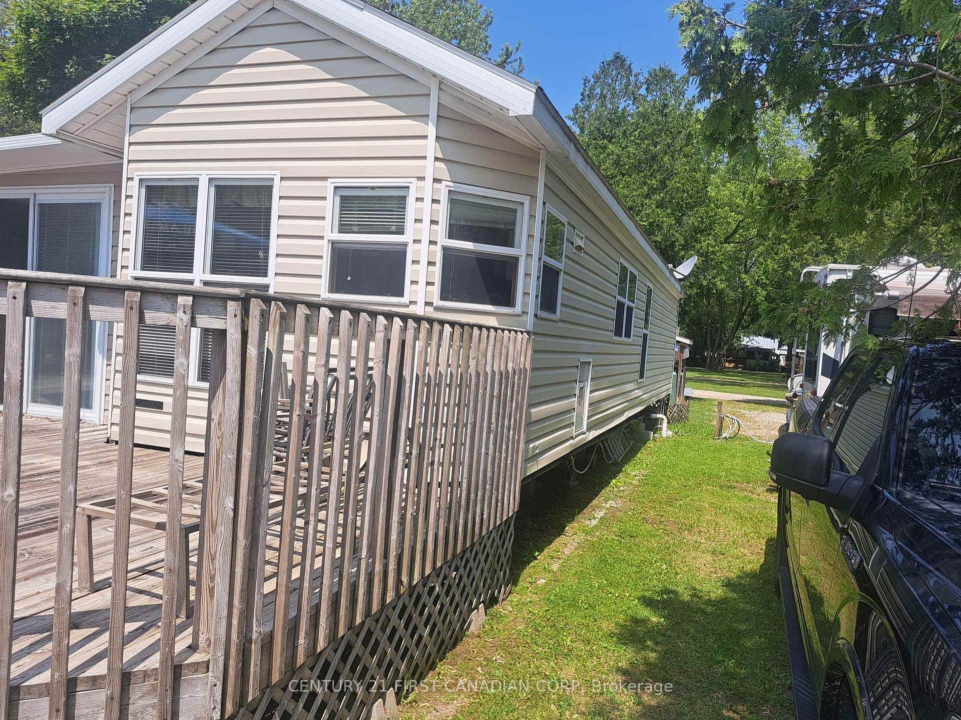256440 Sunova Crescent Unit 501 photo 13
