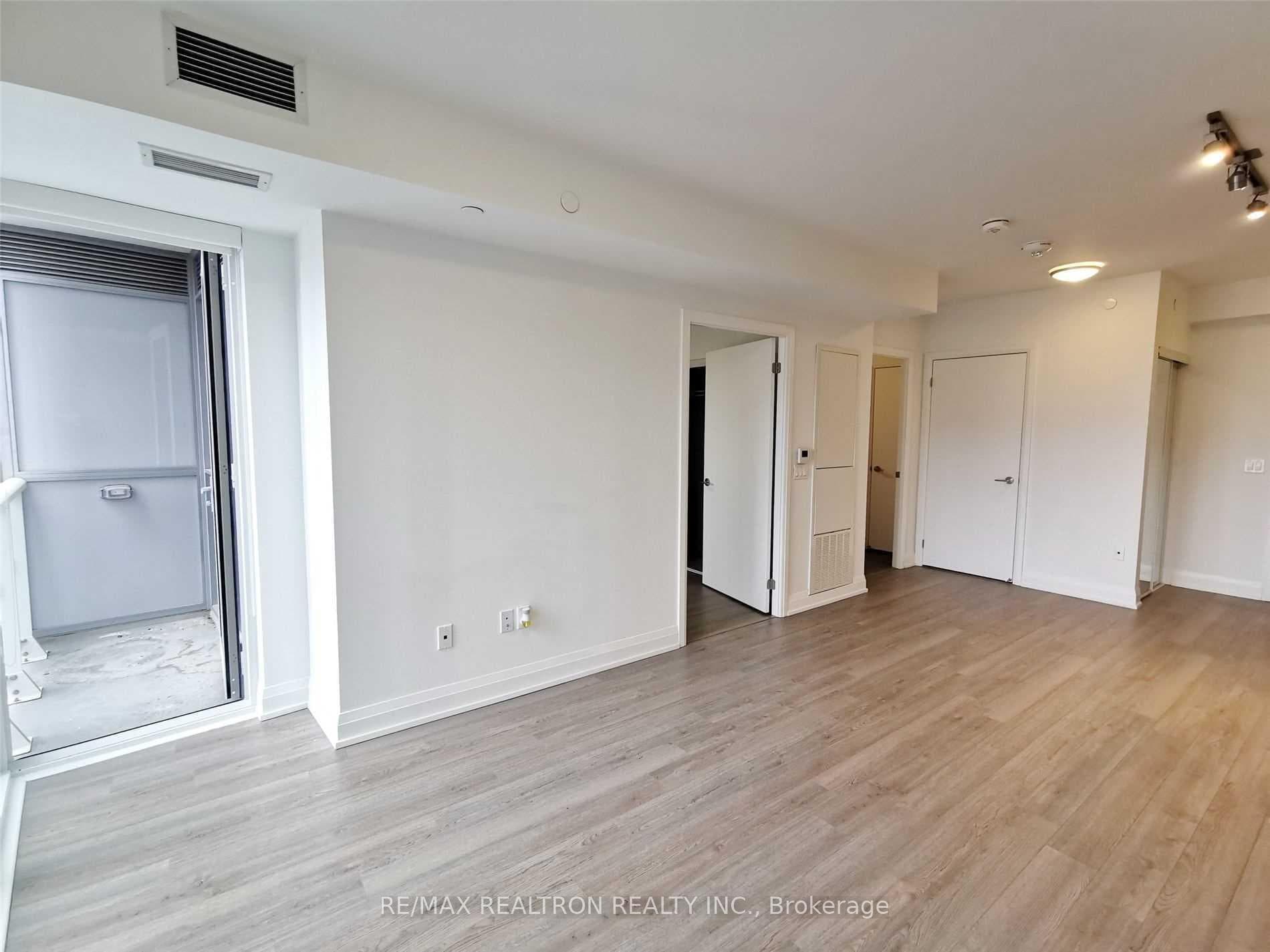 77 Mutual Street Unit 2111 photo 8