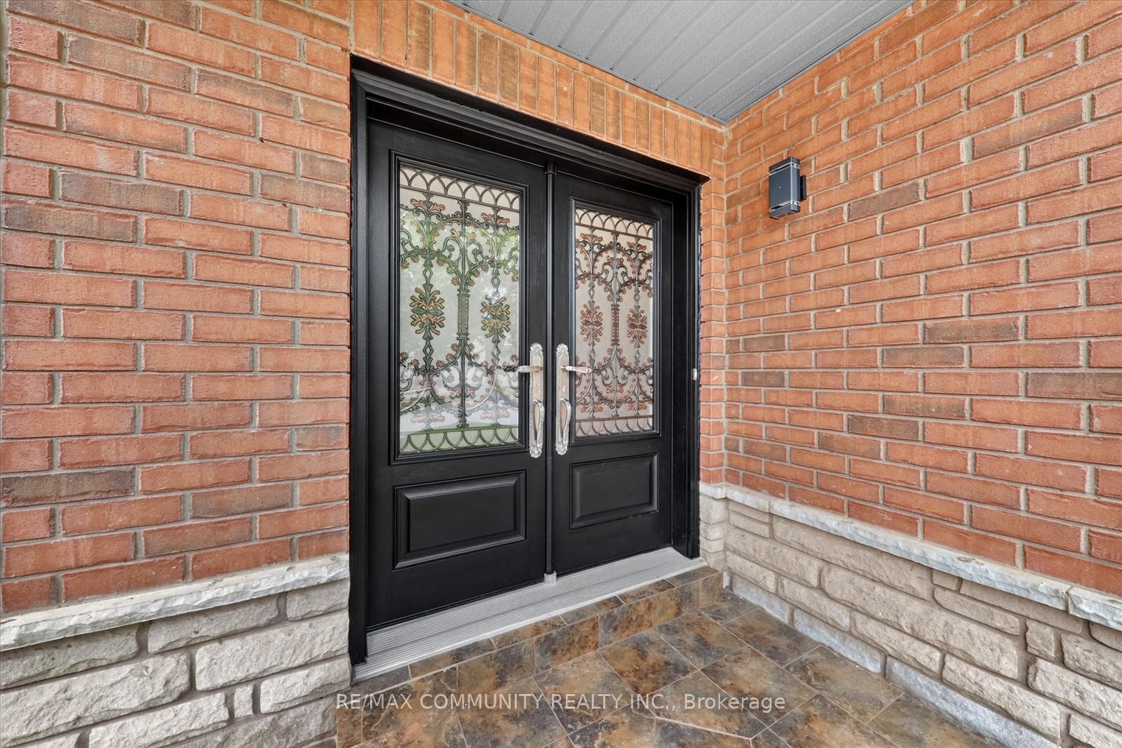 29 River Forest Street photo 6