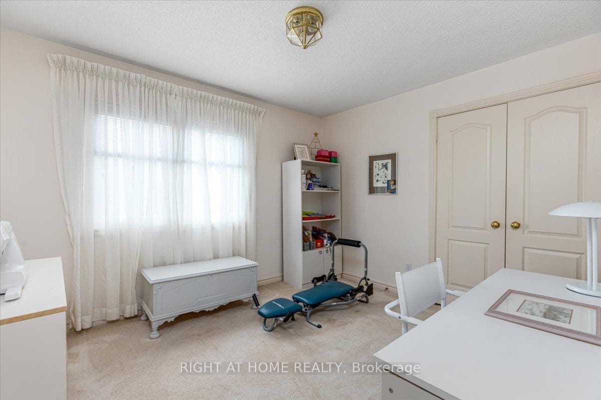 14 Melchior Crescent photo 23