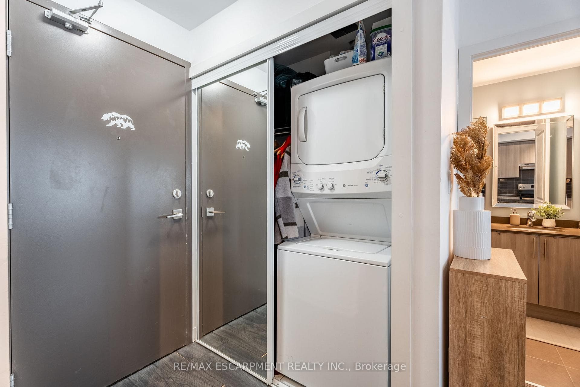 1284 Guelph Line Unit 220 photo 21