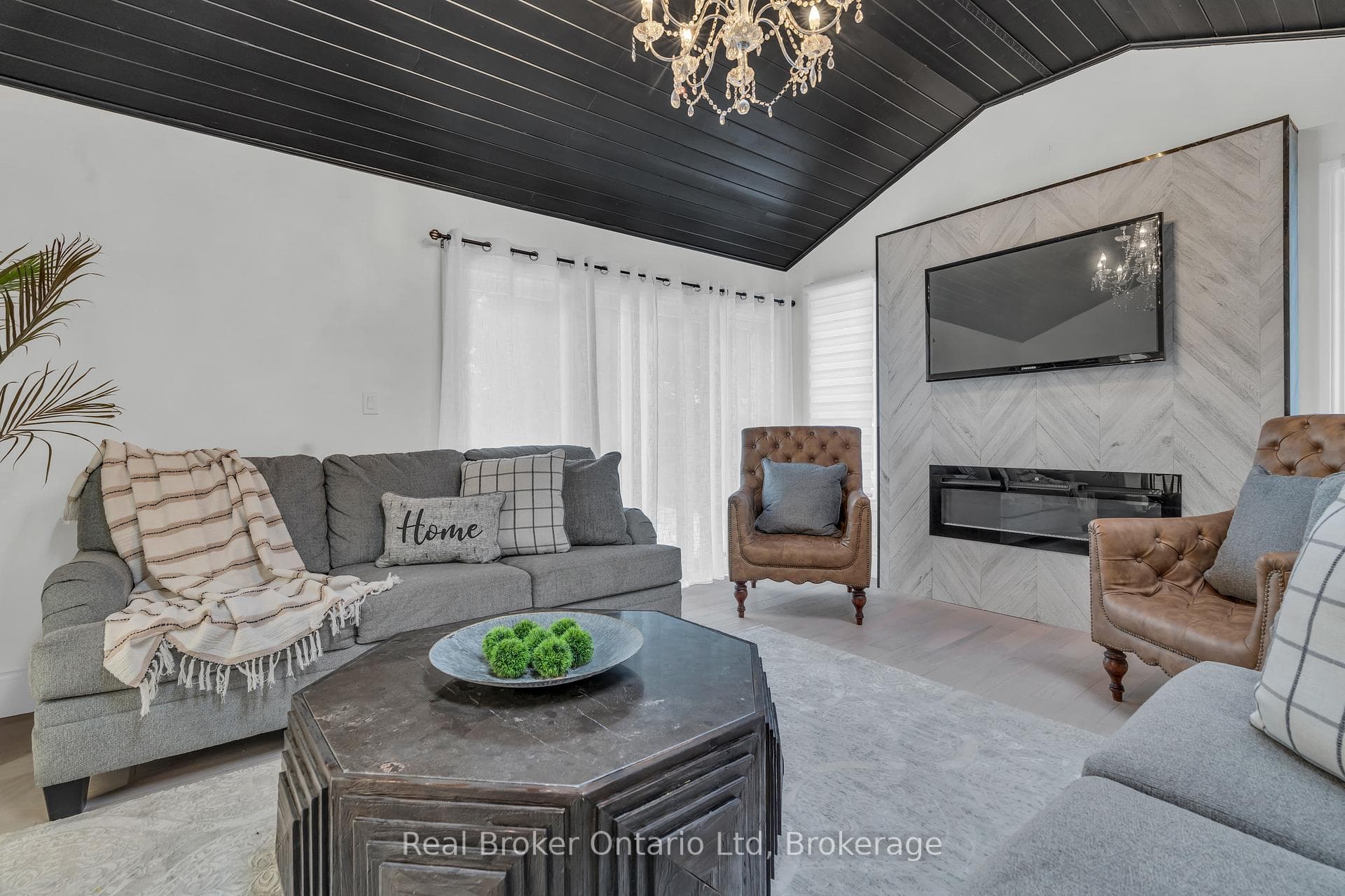 445 Moore Street photo 13