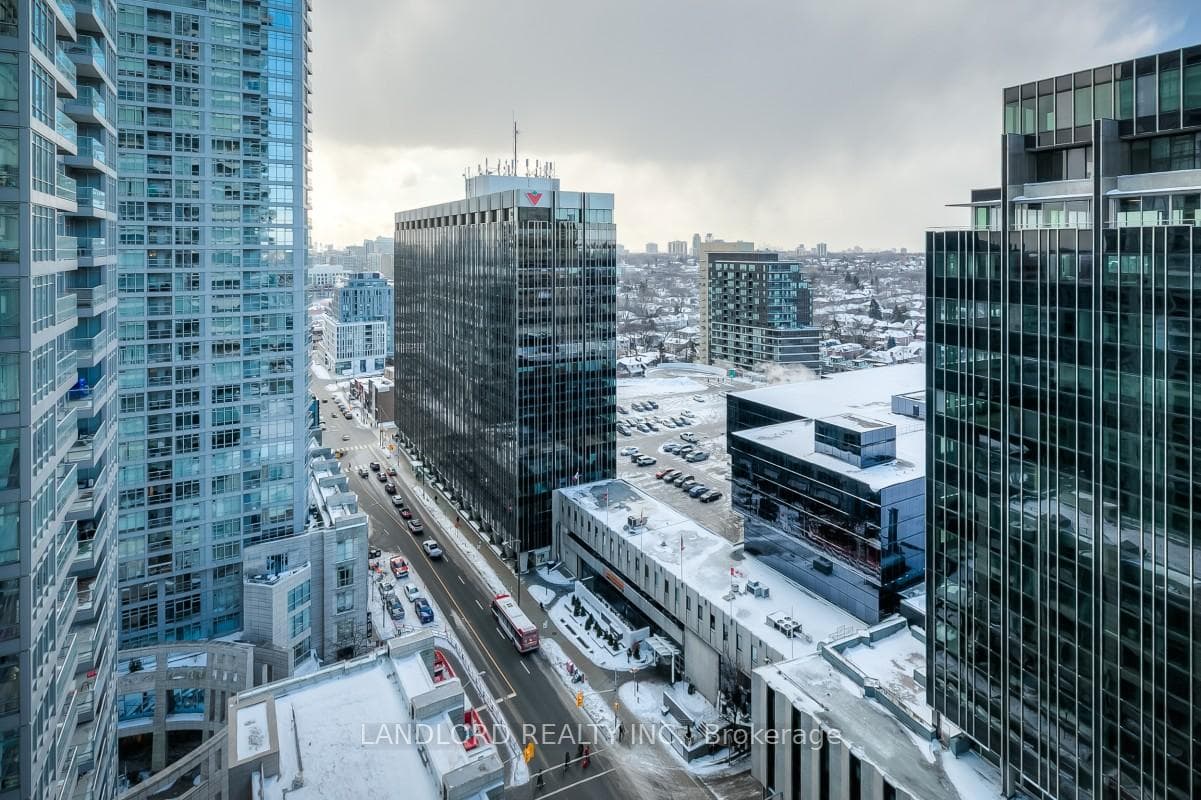 2221 Yonge Street Unit 1607 photo 18