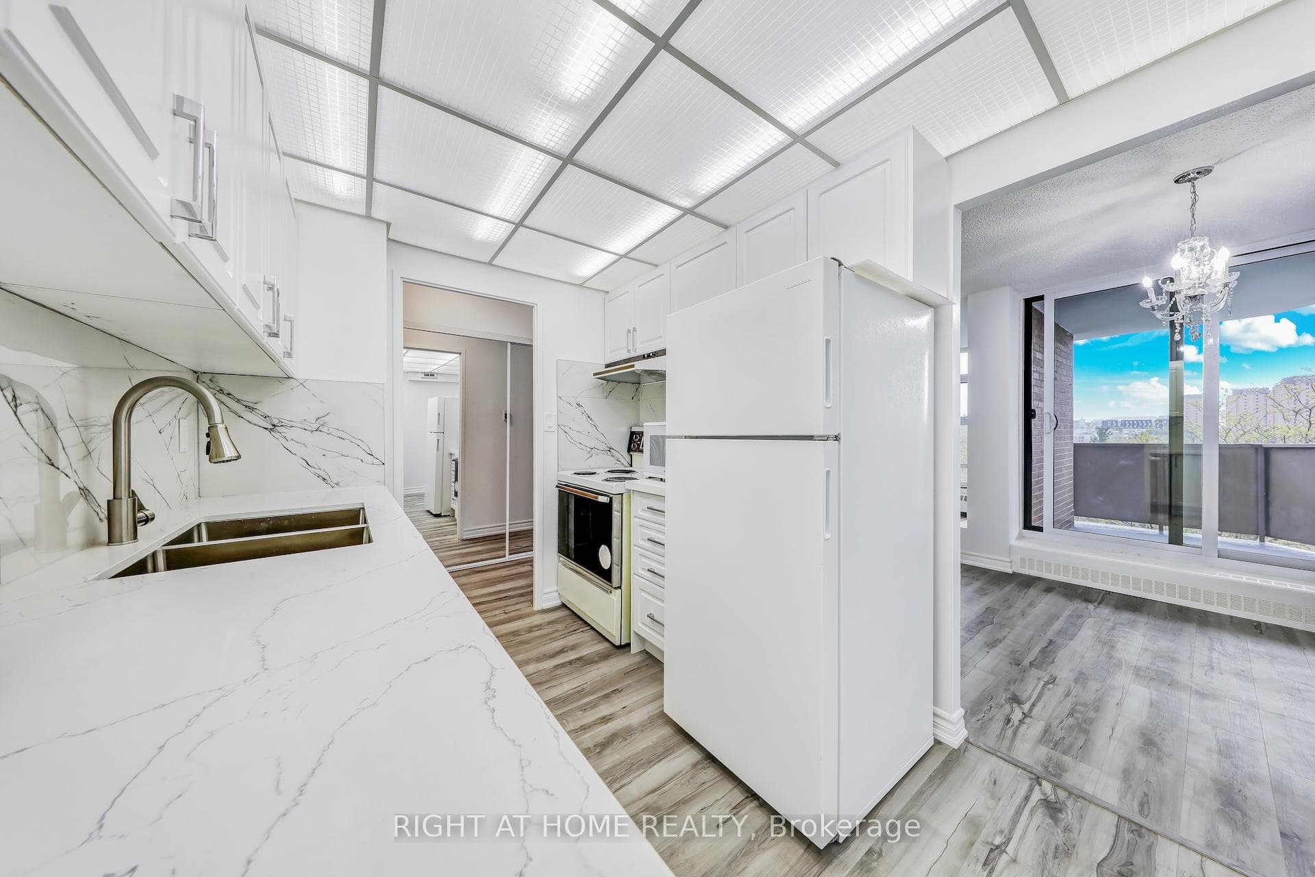 335 Driftwood Avenue Unit 701 photo 12