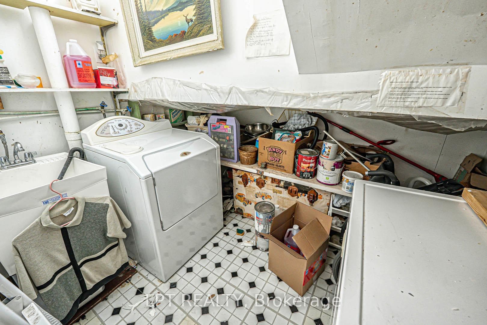 2169 Mountain Grove Avenue Unit 7 photo 31