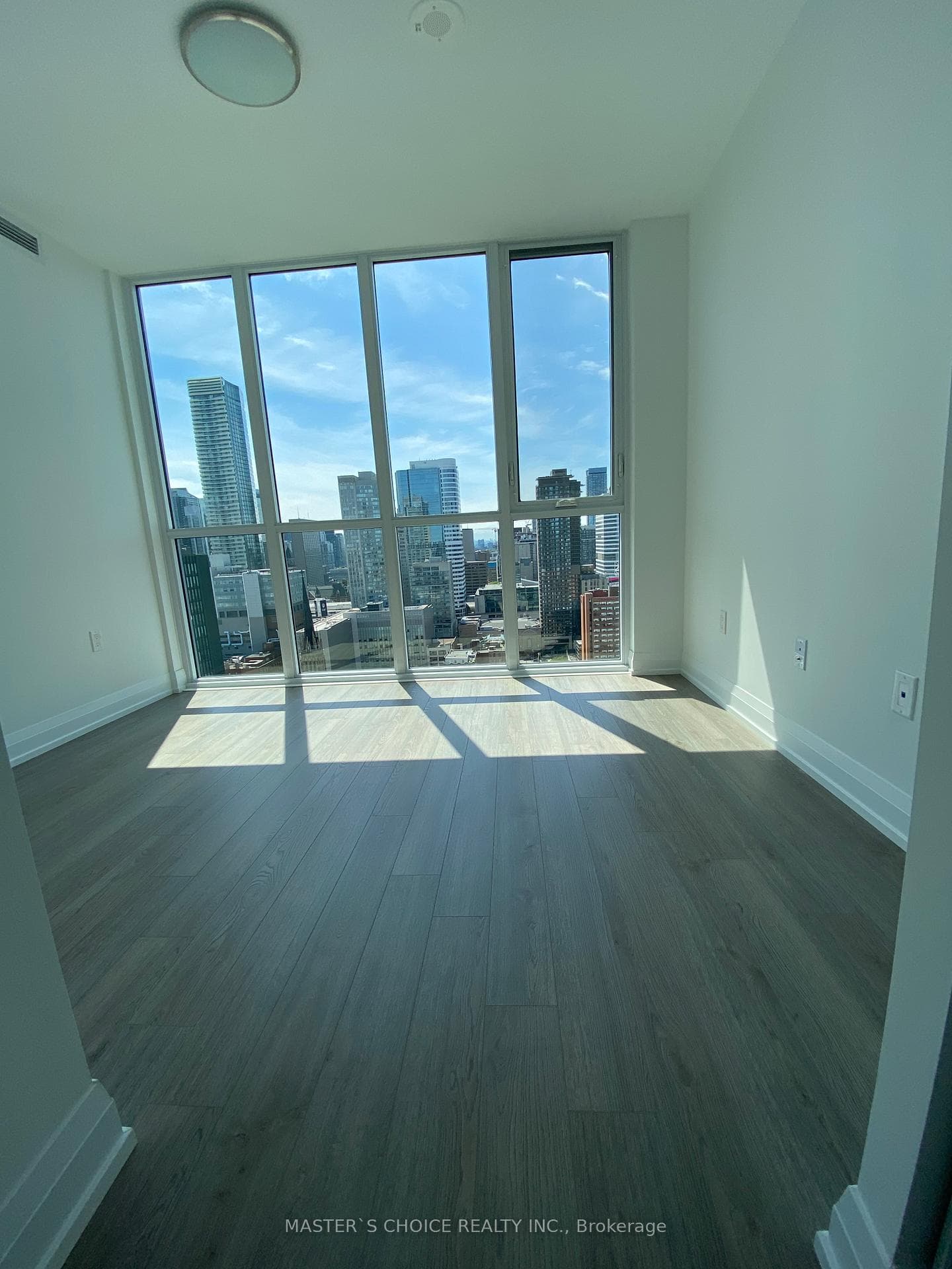 77 Mutual Street Unit 2904 photo 8