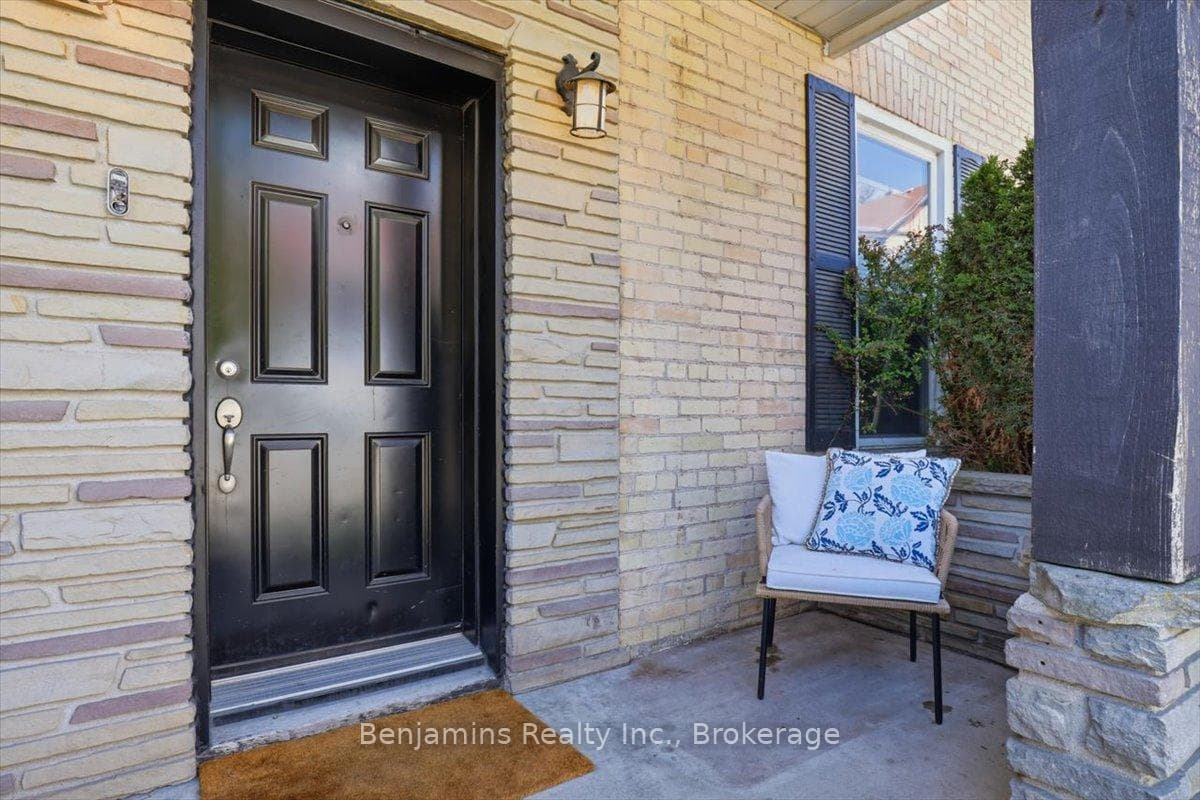 53 Eby Street photo 4