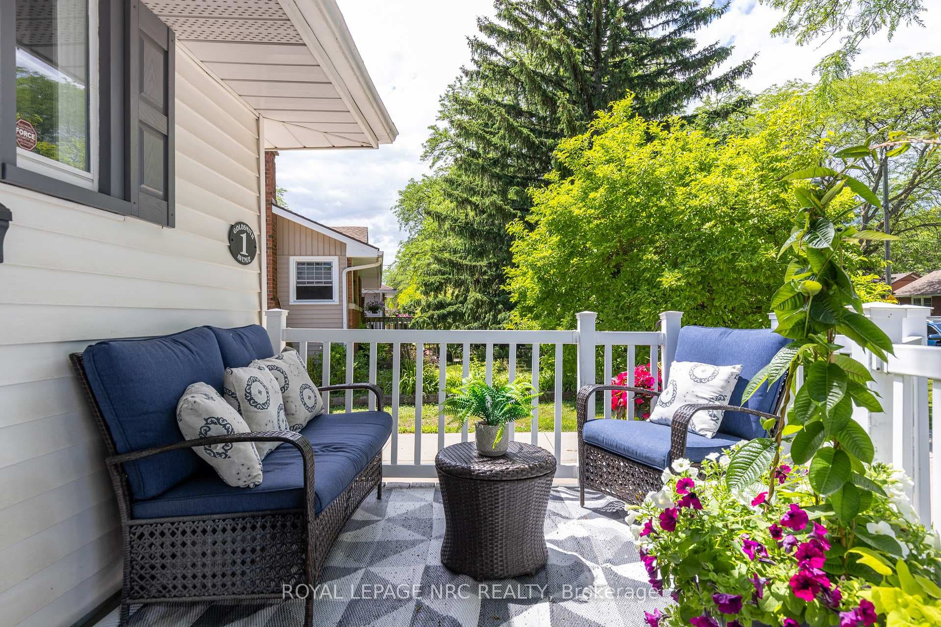 1 Goldsmith Avenue photo 4