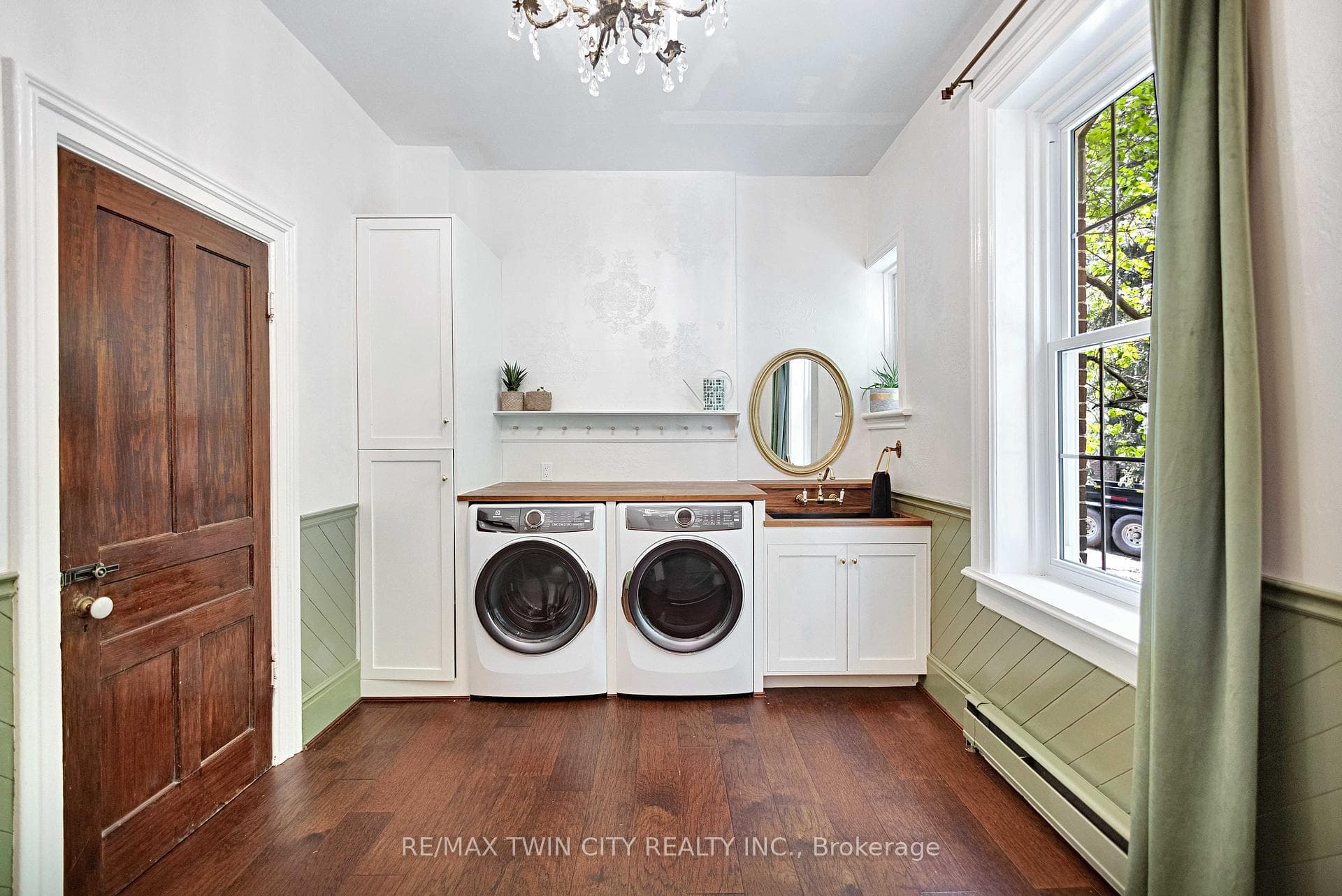 651 West Street photo 16